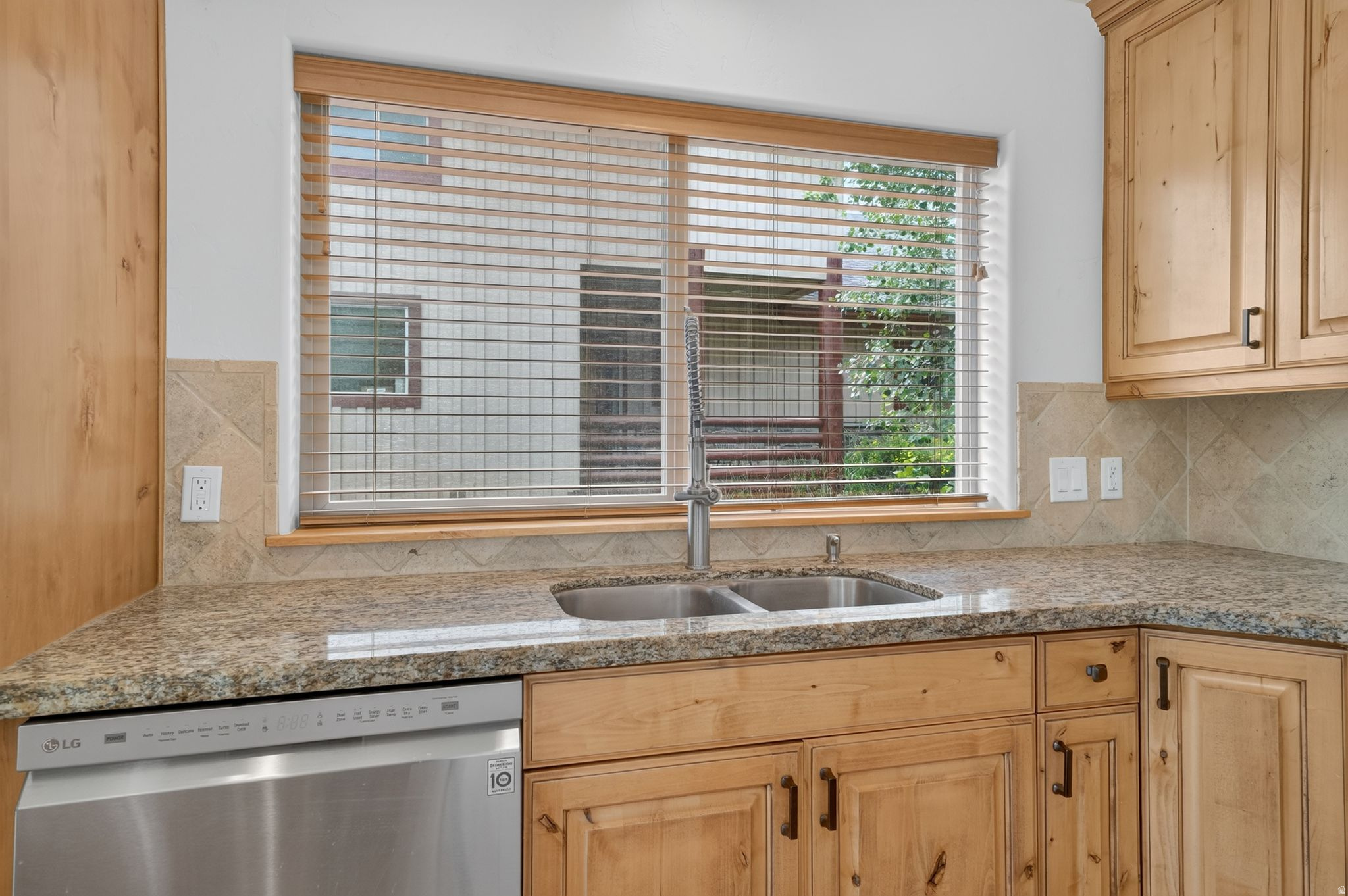 CEDAR RIDGE - Residential
