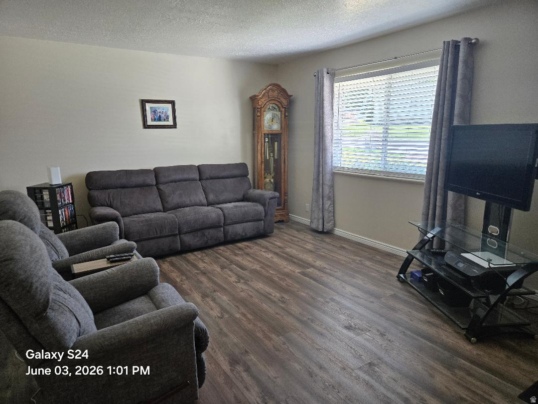 THREE MILE CREEK - Residential