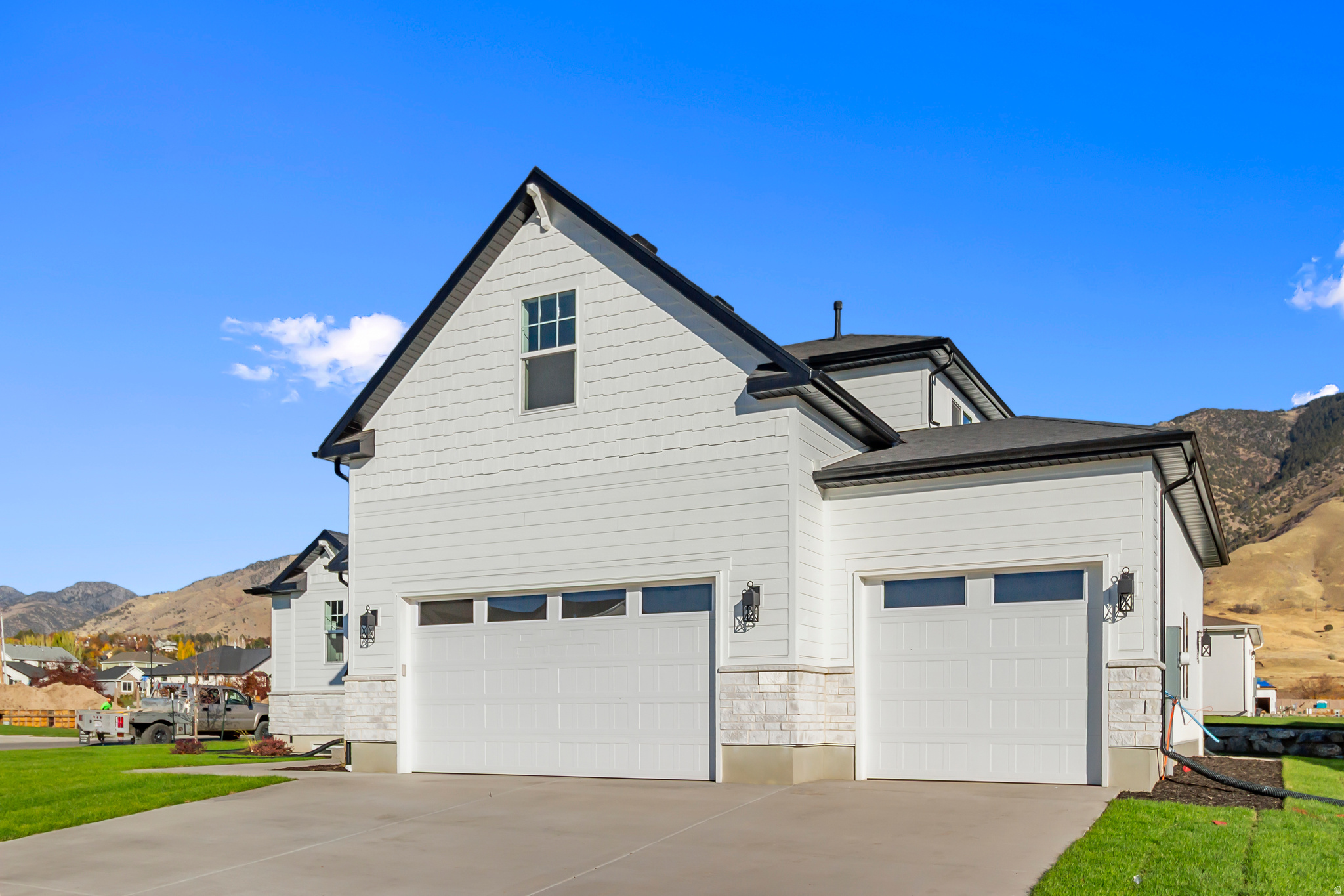 RIDGELINE PARK - Residential