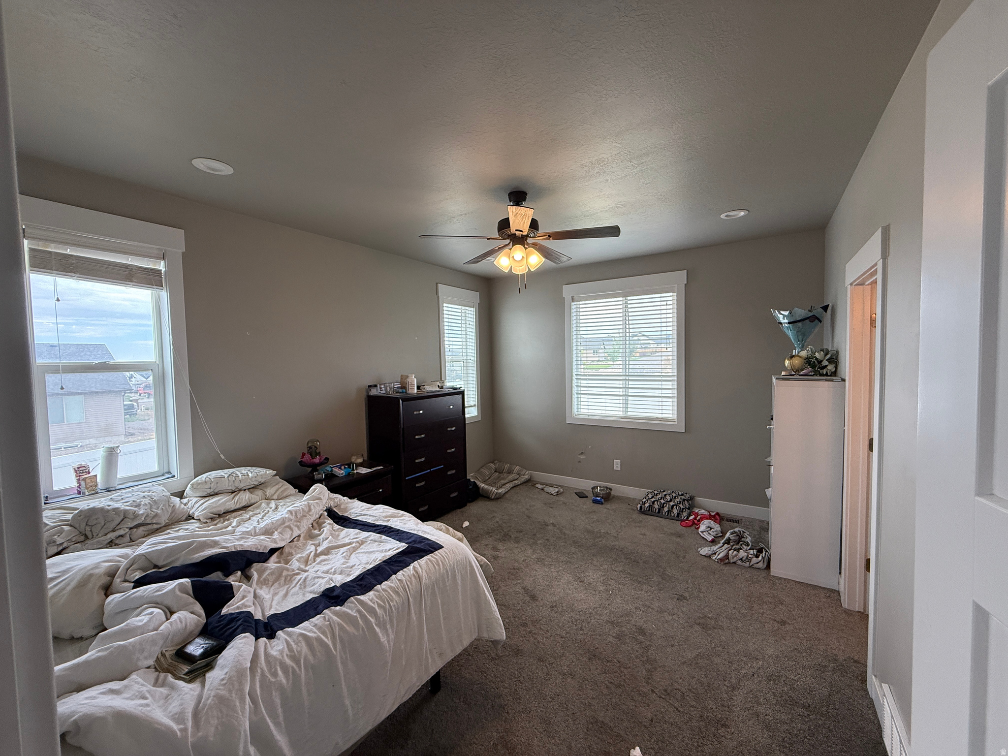 SPRING HOLLOW - Residential