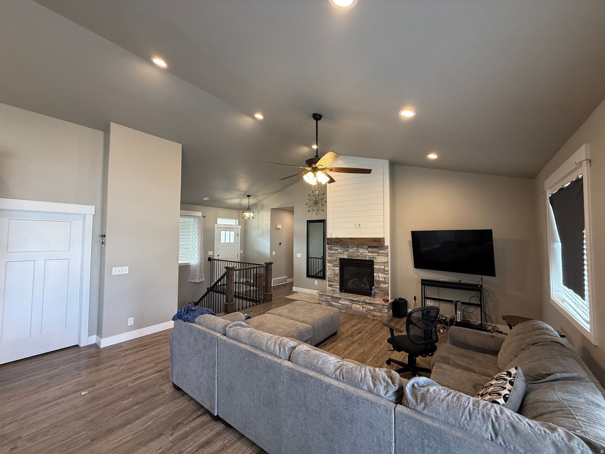SPRING HOLLOW - Residential