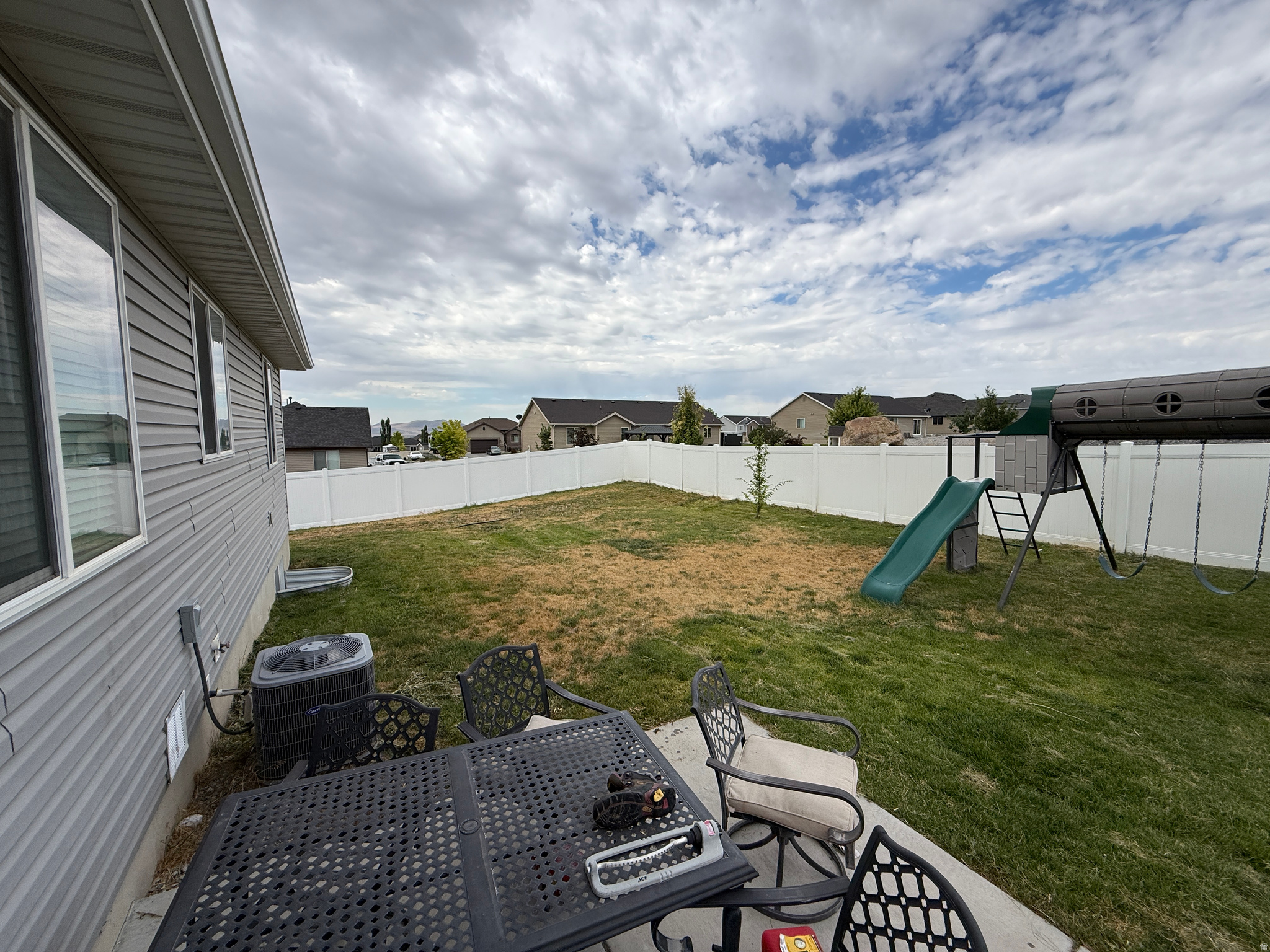 SPRING HOLLOW - Residential