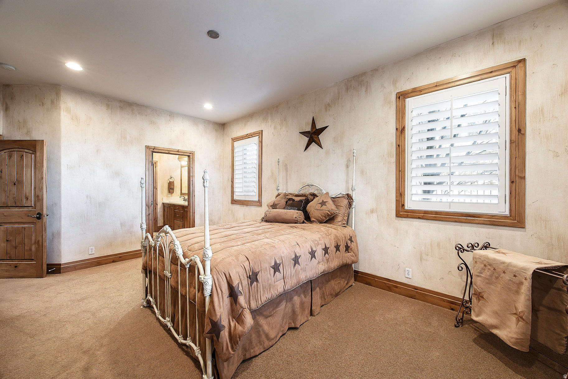 EAGLEPOINTE ESTATES - Residential