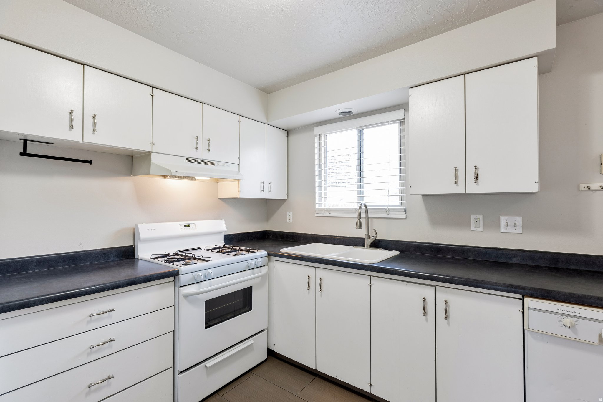 CEDAR SPRINGS - Residential