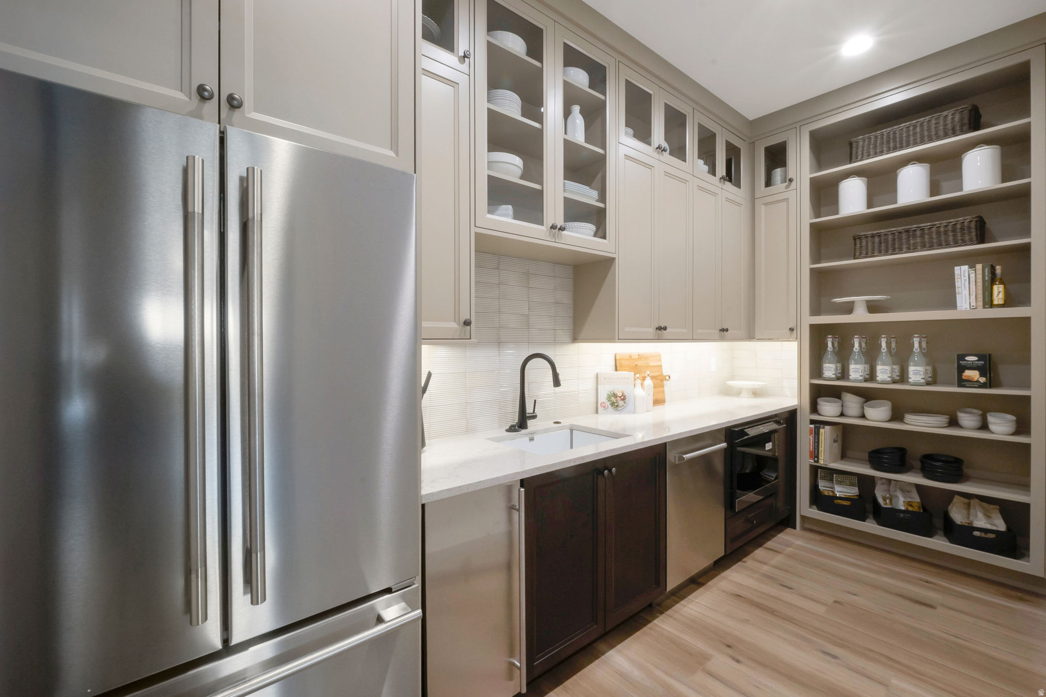 RIVER RIDGE - Residential
