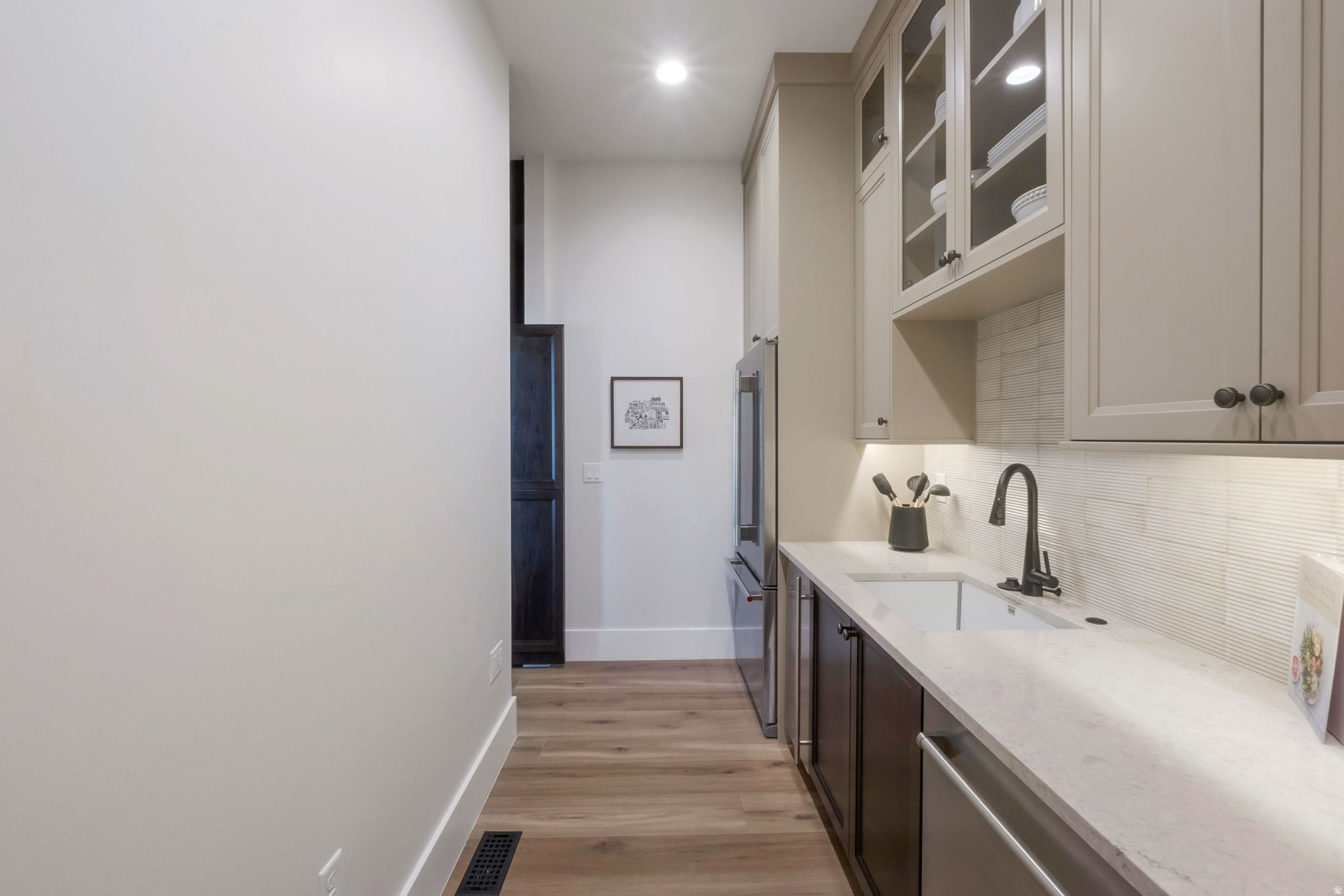 RIVER RIDGE - Residential