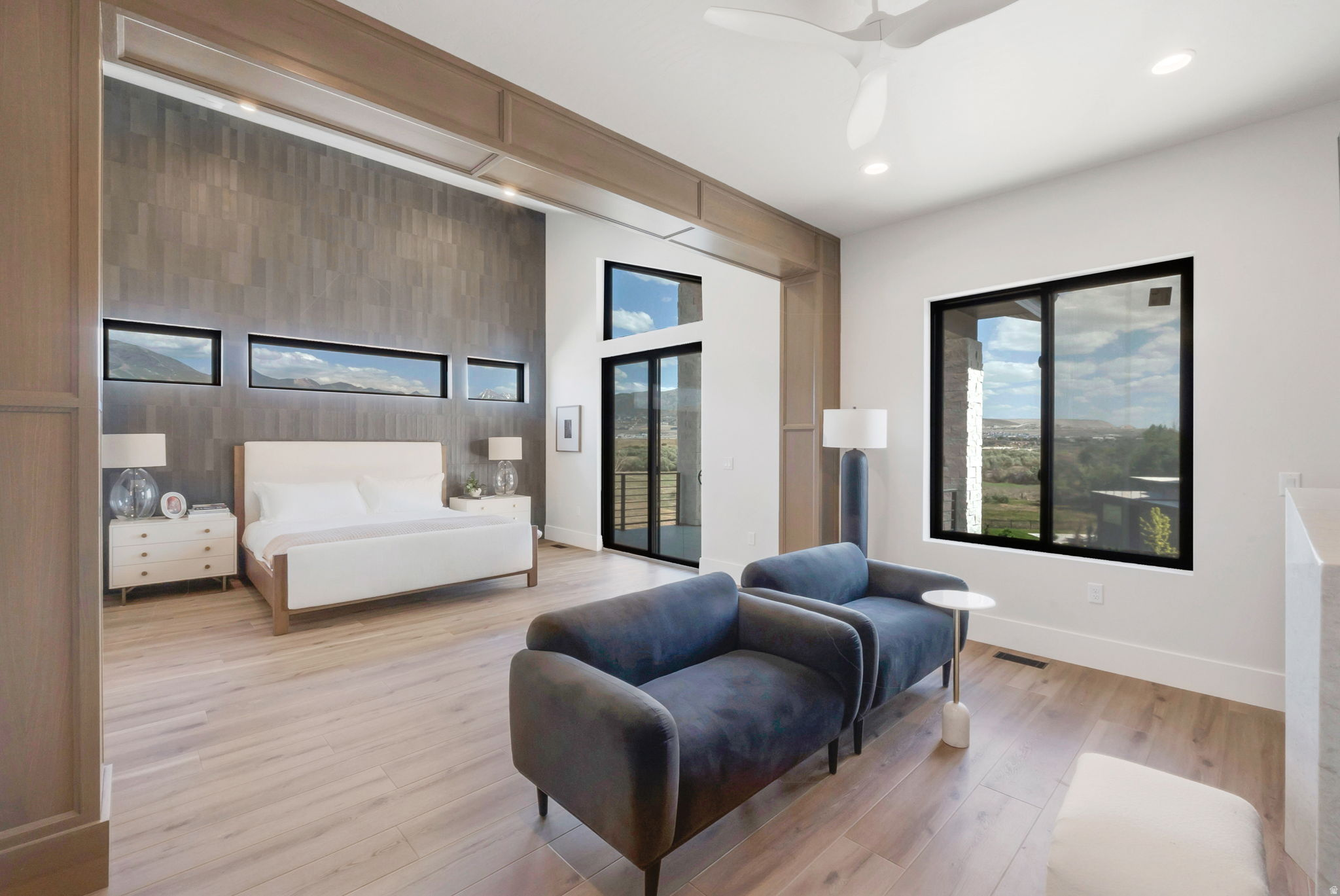 RIVER RIDGE - Residential