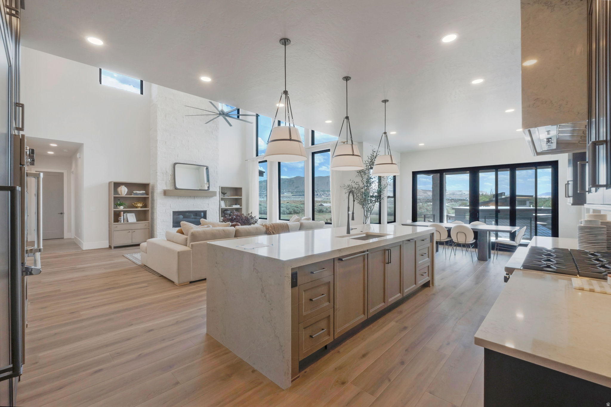 RIVER RIDGE - Residential