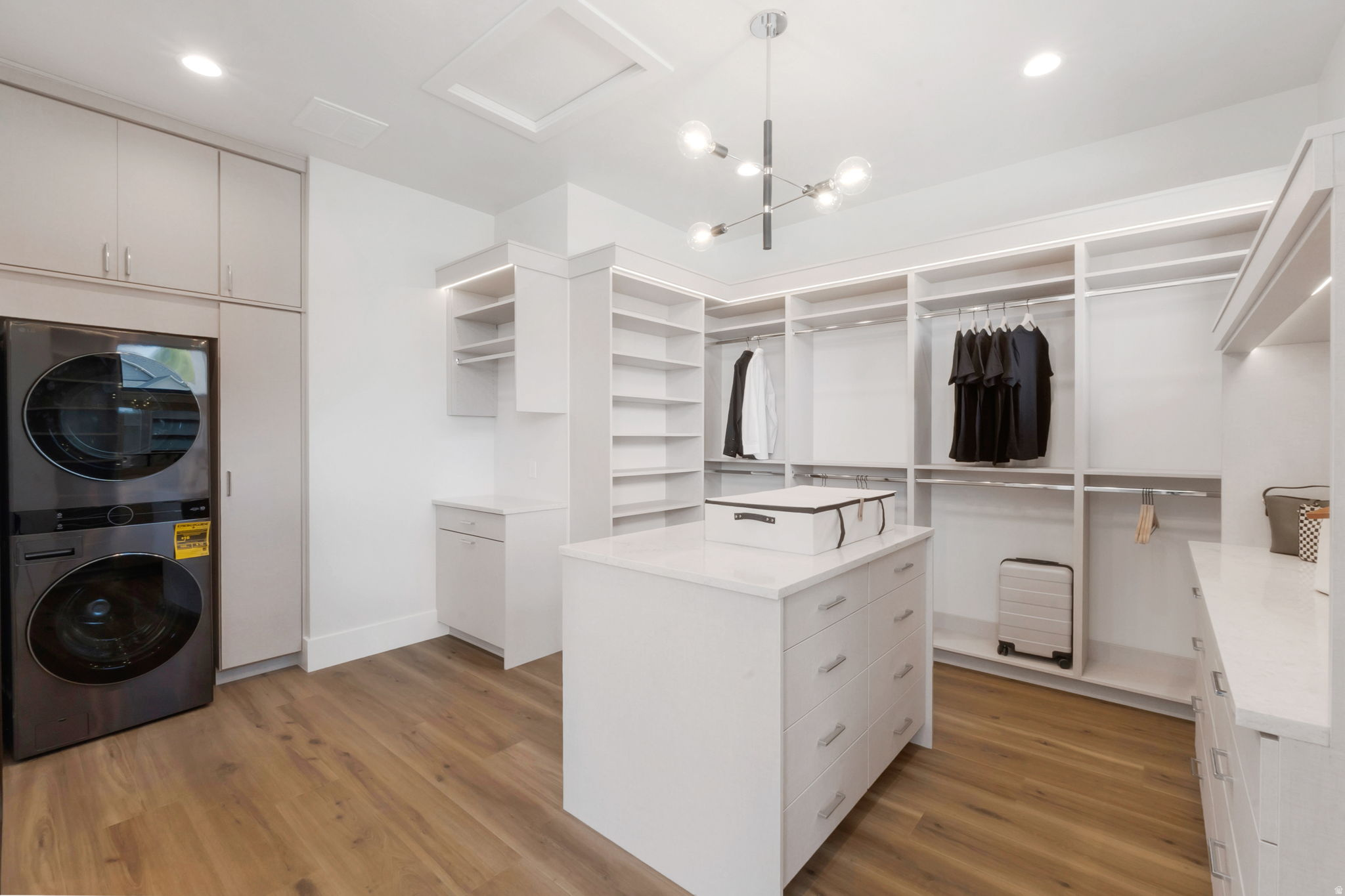 RIVER RIDGE - Residential