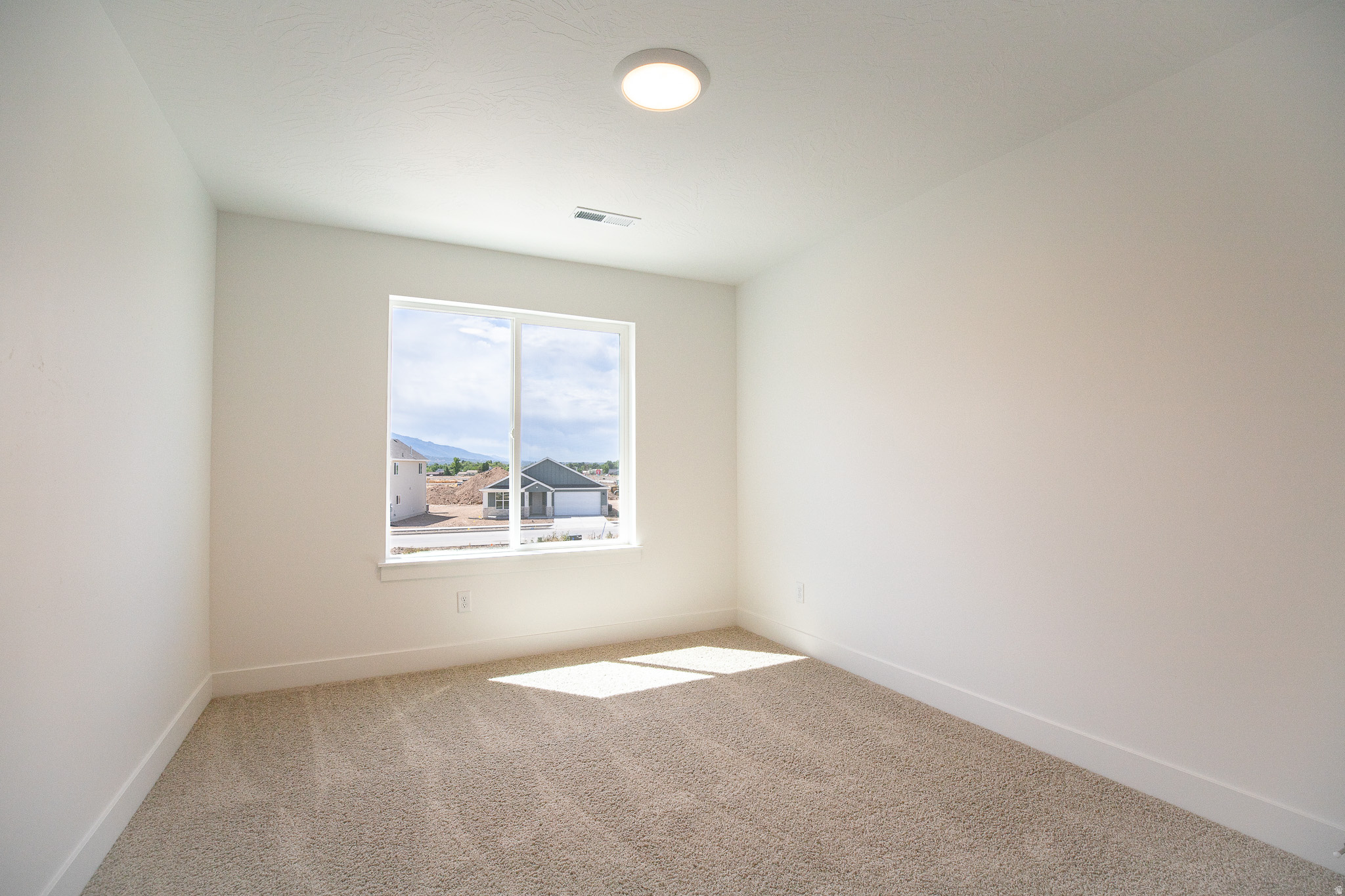 LOMOND HEIGHTS - Residential