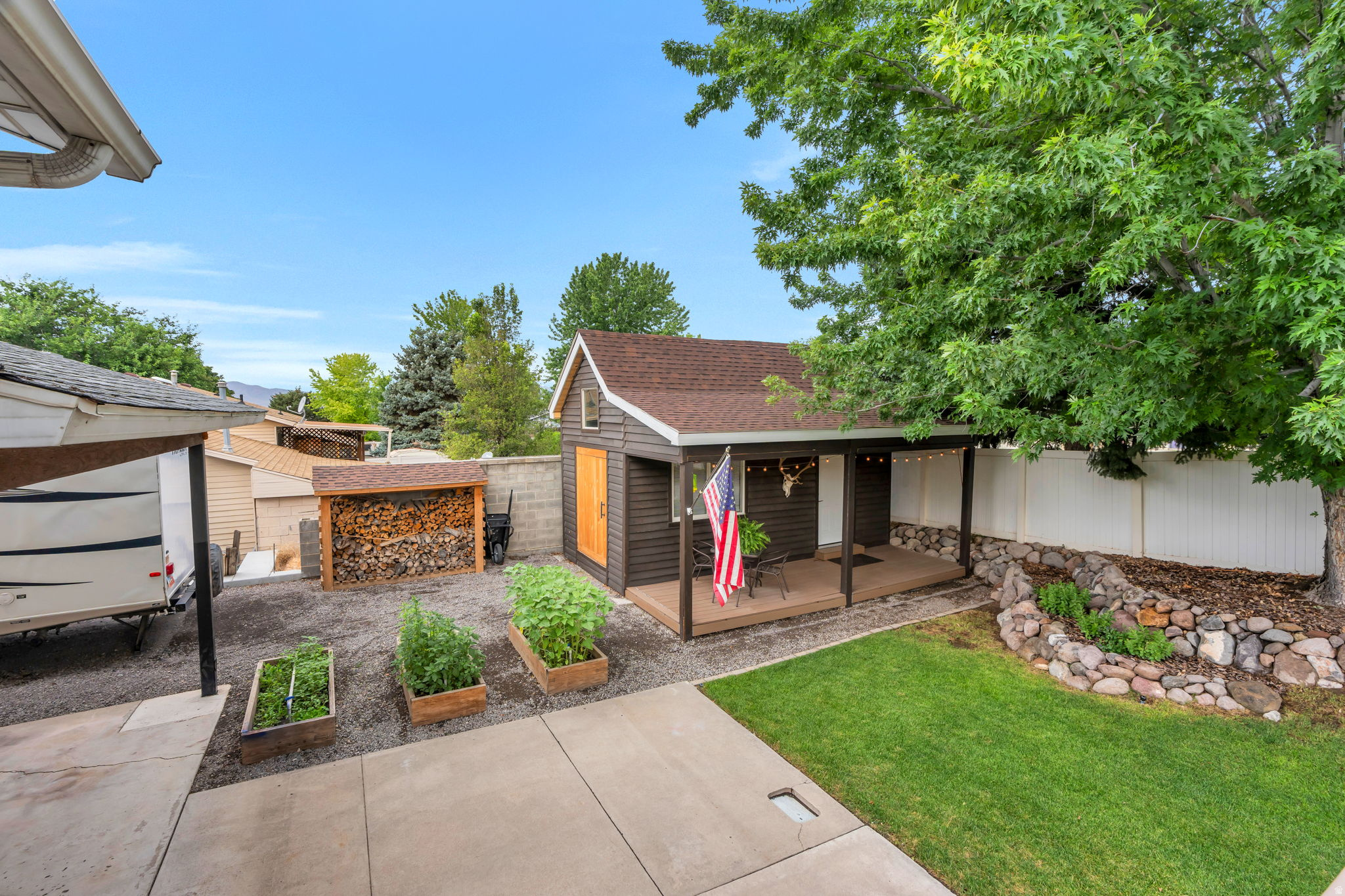 CENTURY ESTATES - Residential
