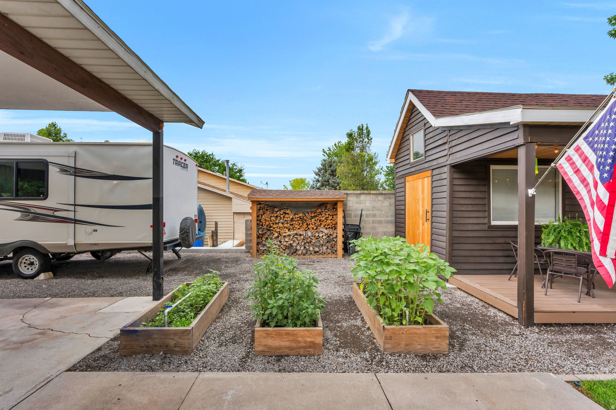 CENTURY ESTATES - Residential