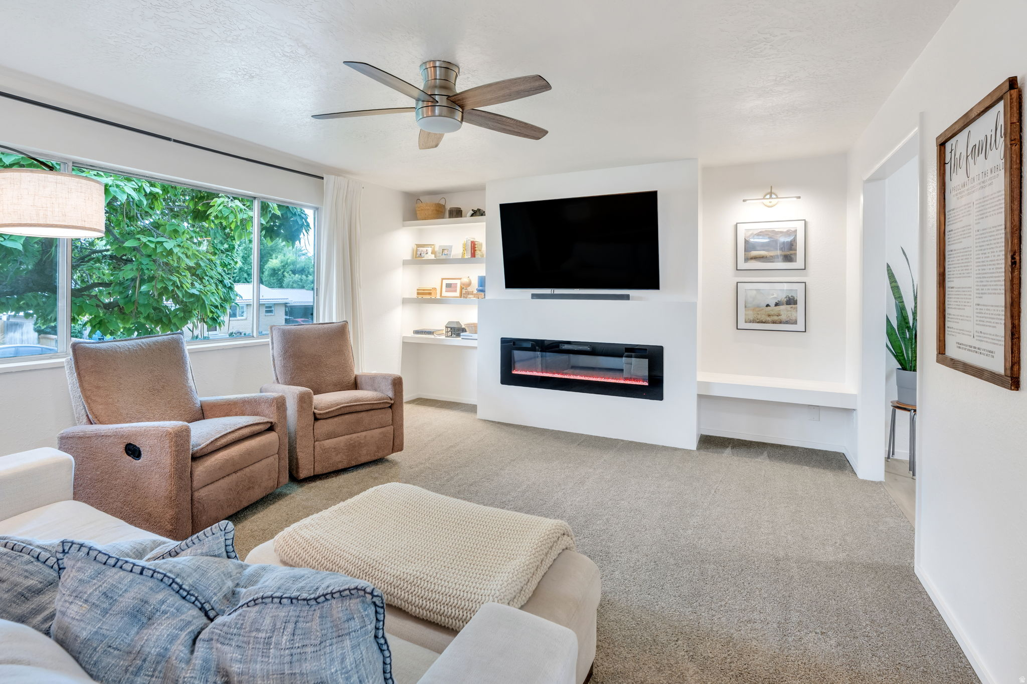 CENTURY ESTATES - Residential