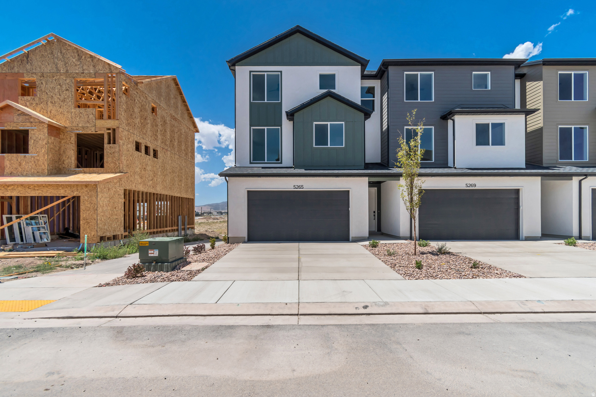 TOWNS AT BRYLEE FARMS - Residential