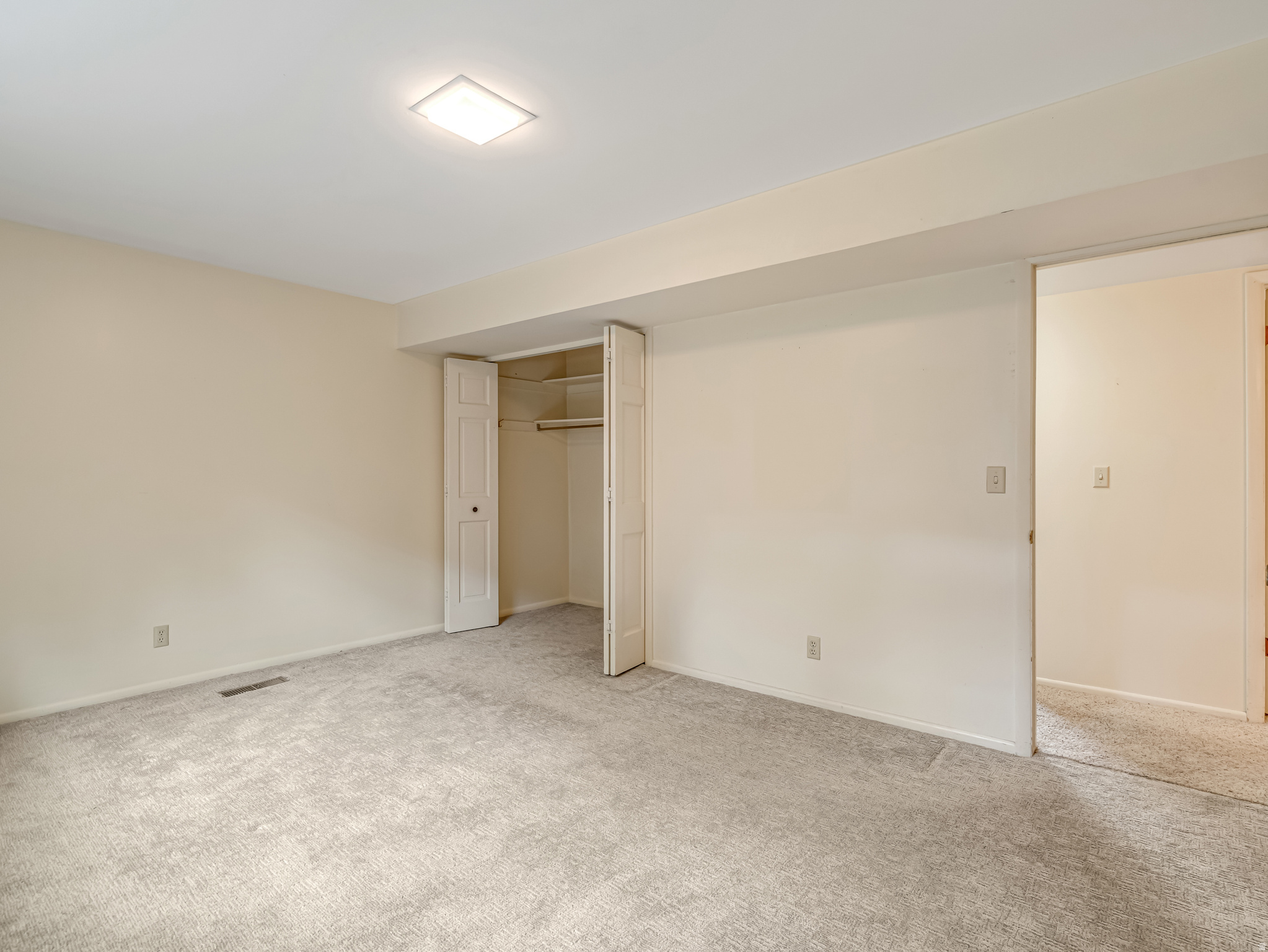 COLONIAL HEIGHTS - Residential
