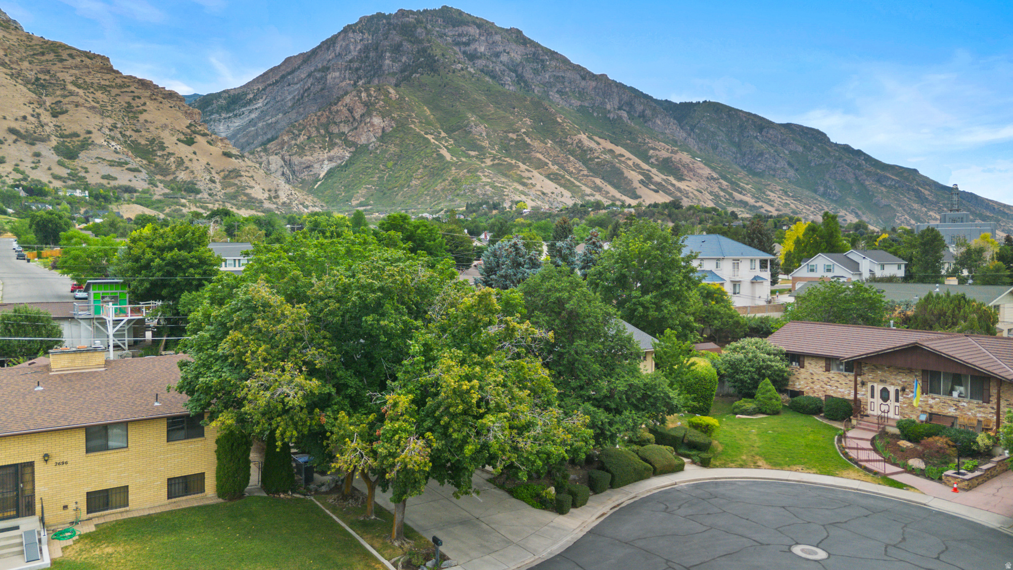 COLONIAL HEIGHTS - Residential