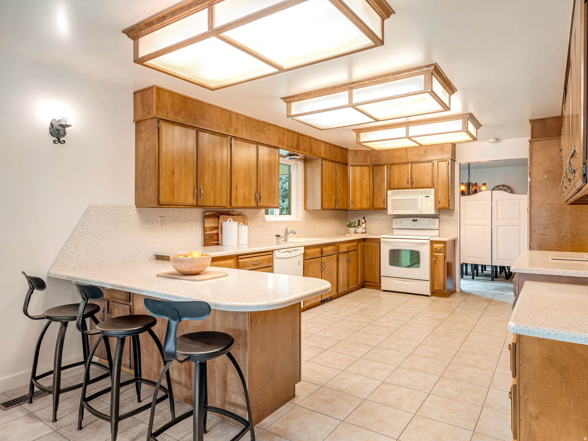 COLONIAL HEIGHTS - Residential