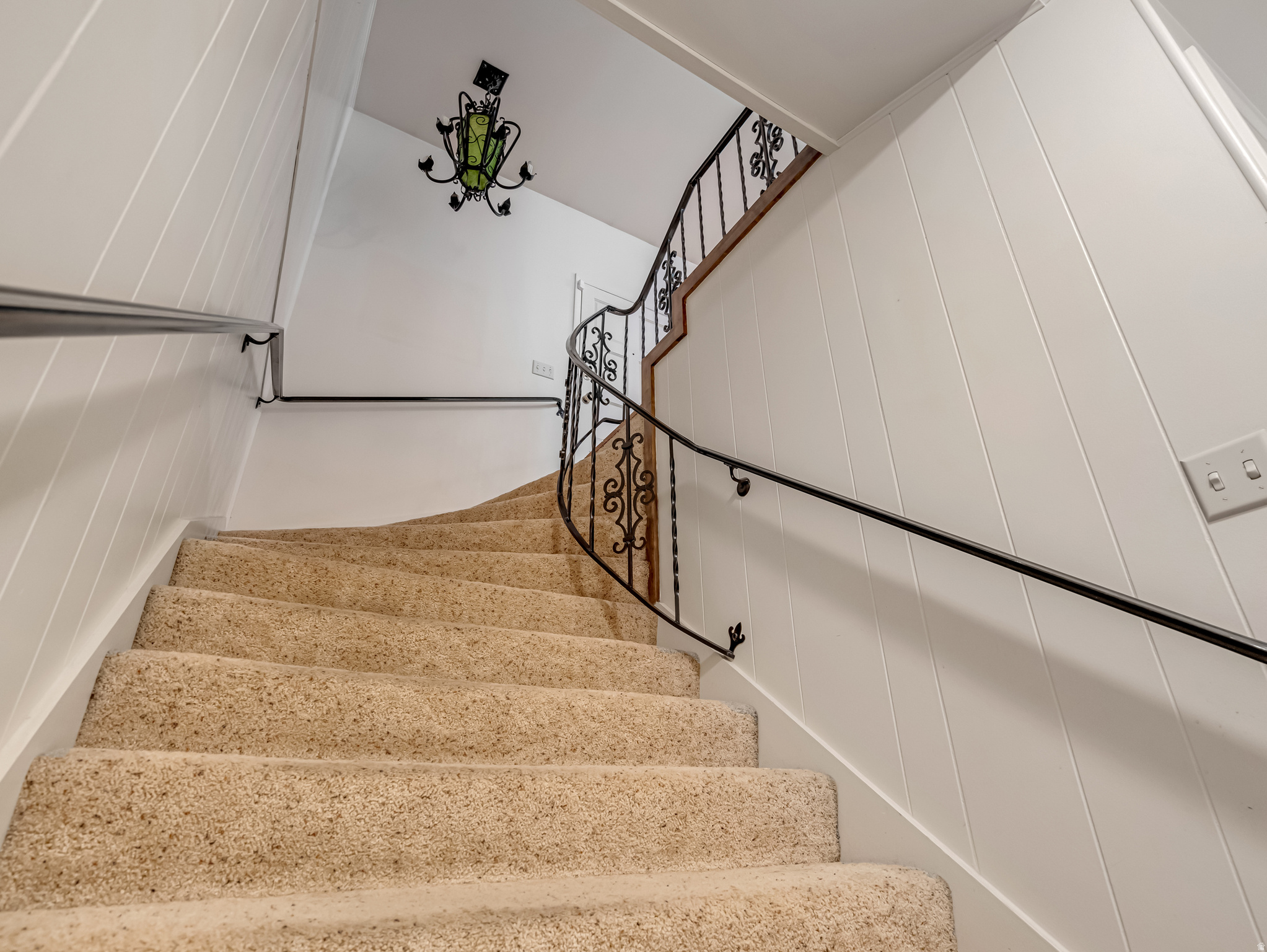 COLONIAL HEIGHTS - Residential