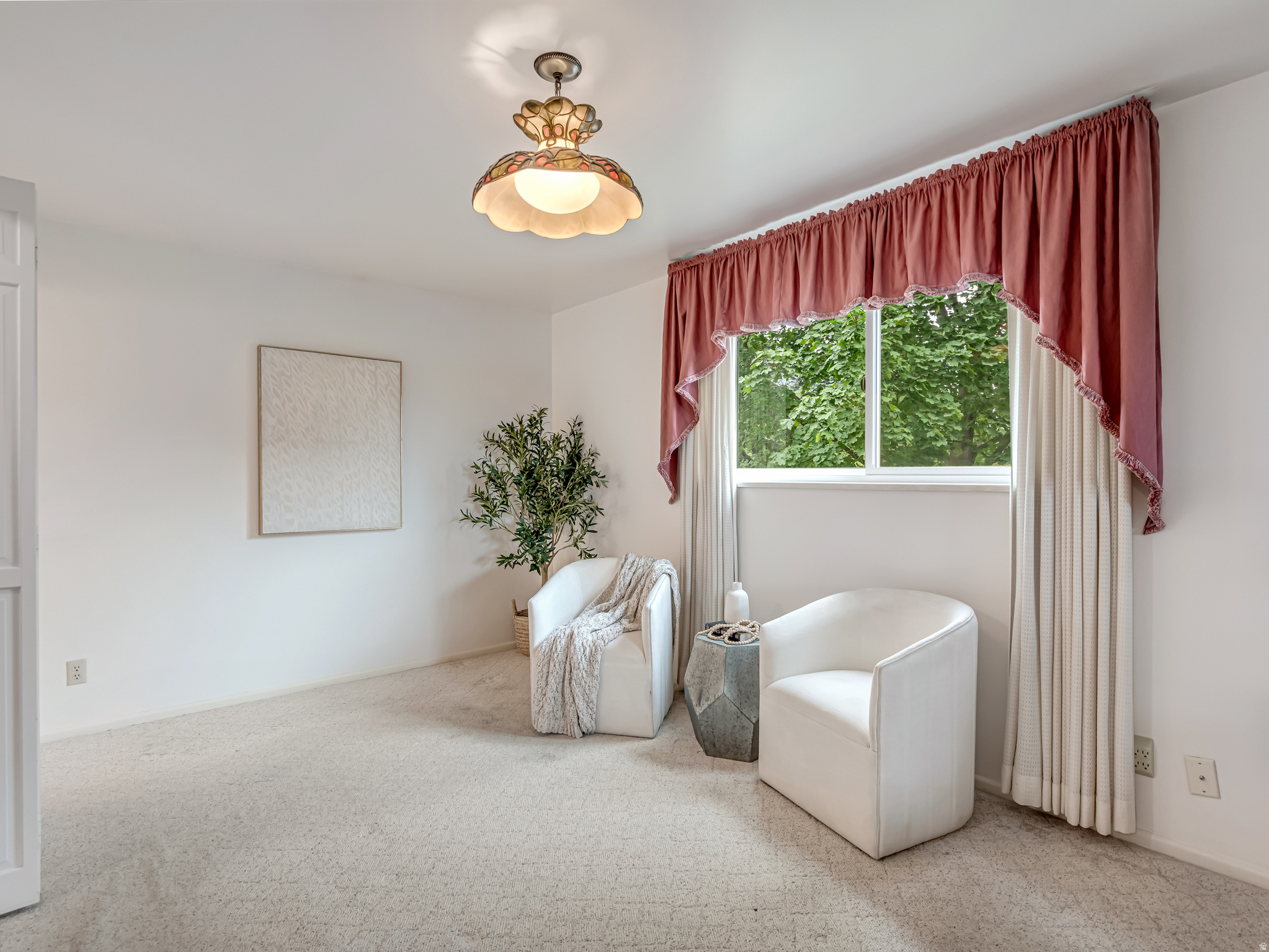 COLONIAL HEIGHTS - Residential