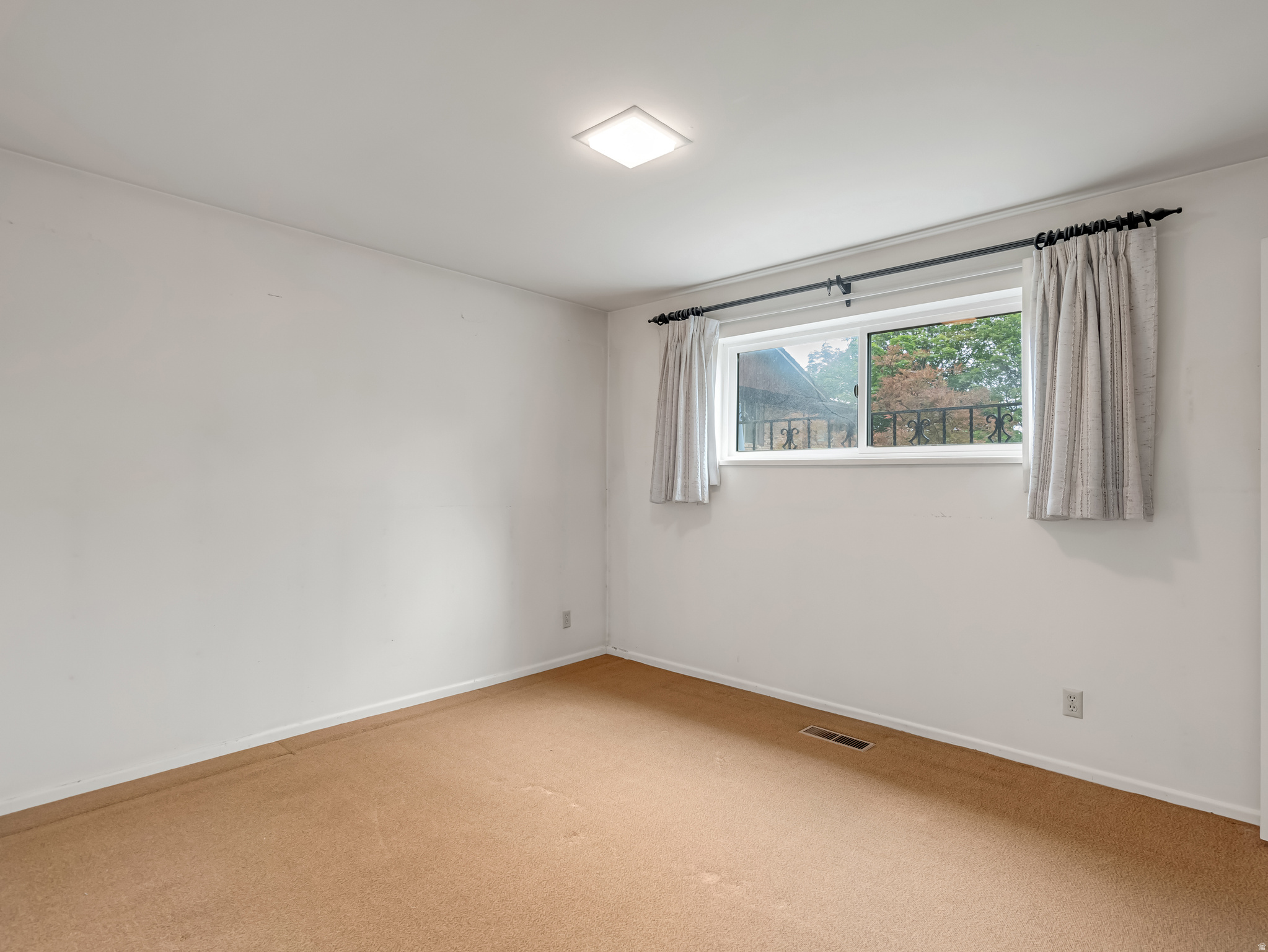 COLONIAL HEIGHTS - Residential