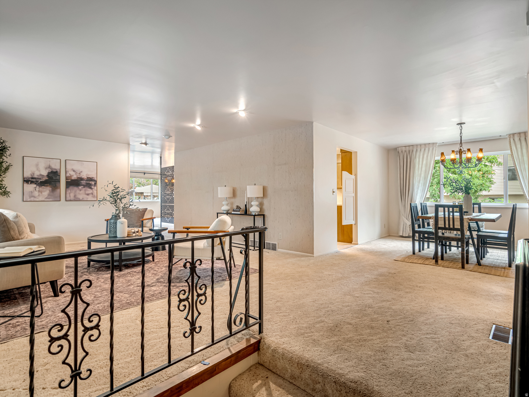 COLONIAL HEIGHTS - Residential