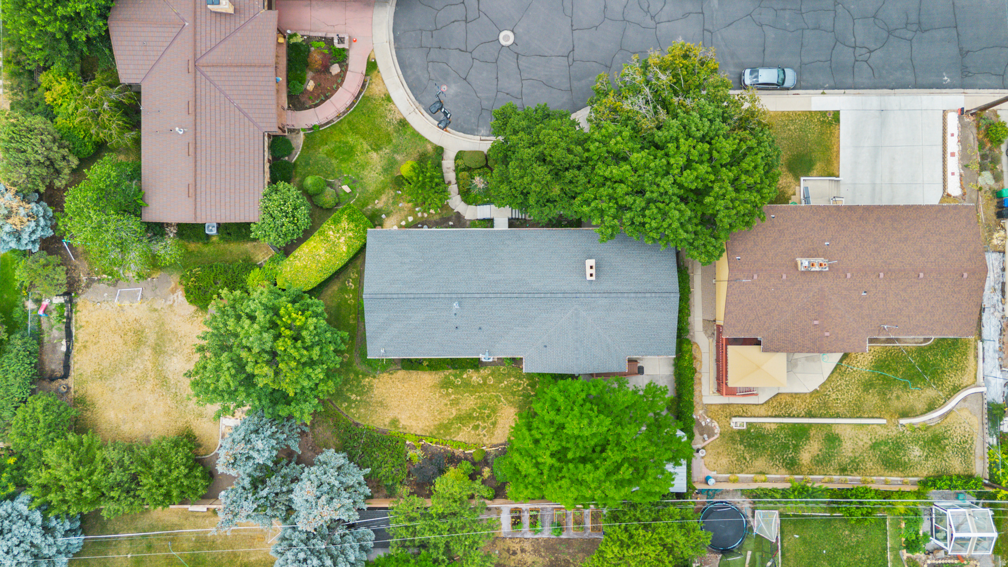 COLONIAL HEIGHTS - Residential