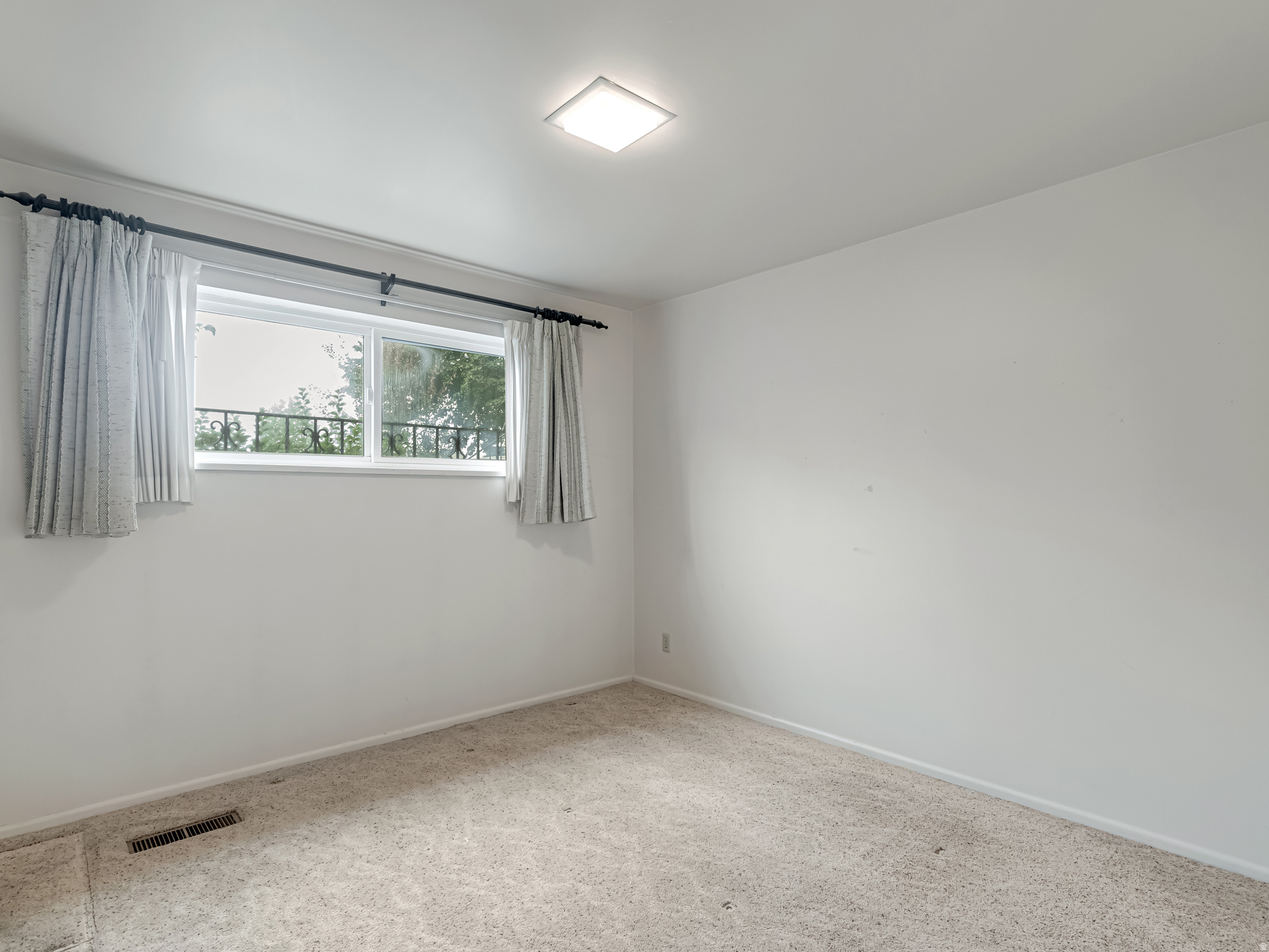 COLONIAL HEIGHTS - Residential