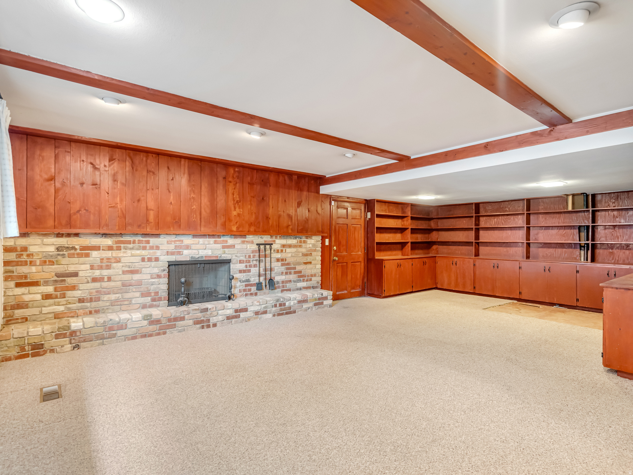 COLONIAL HEIGHTS - Residential