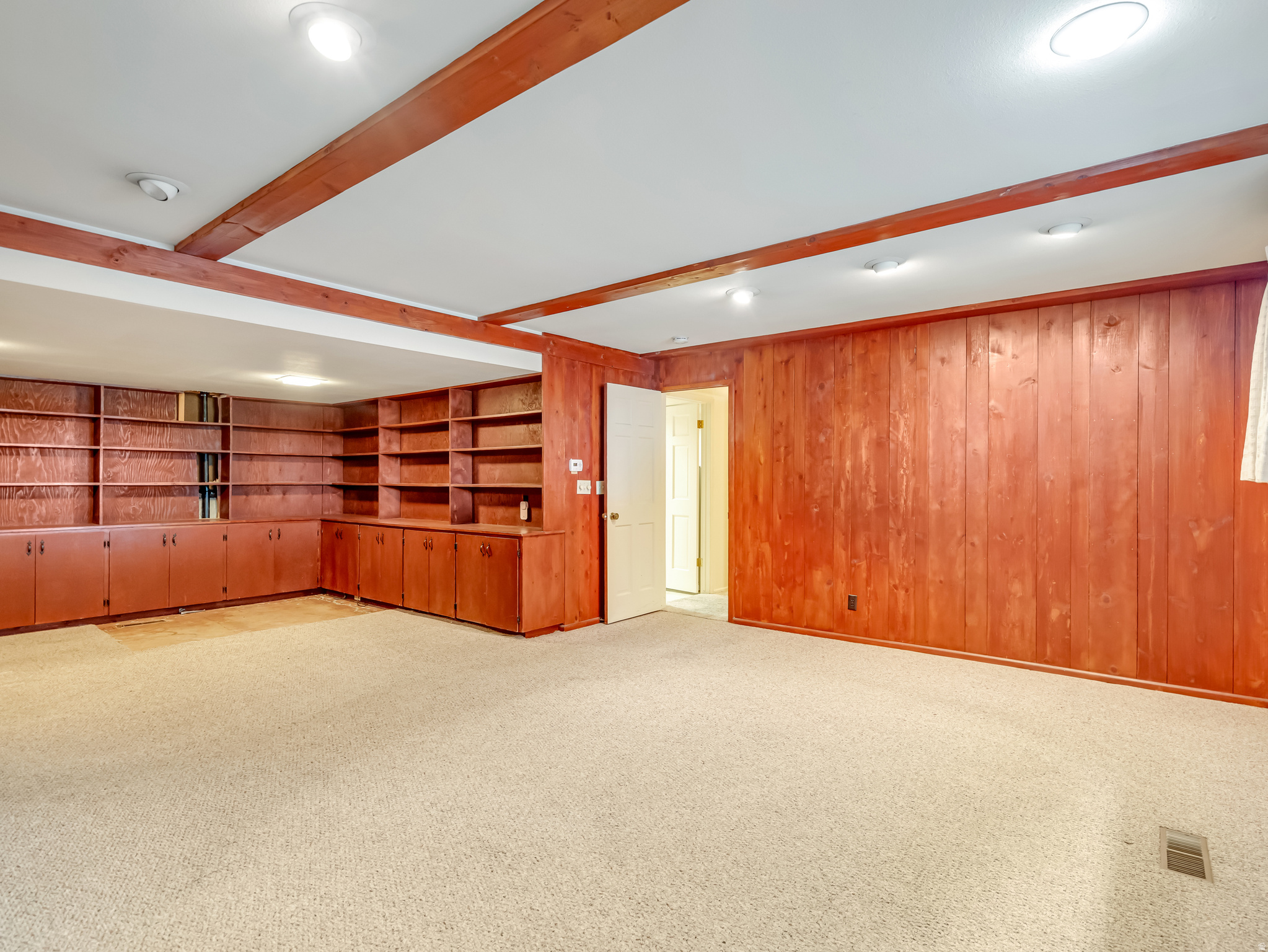 COLONIAL HEIGHTS - Residential