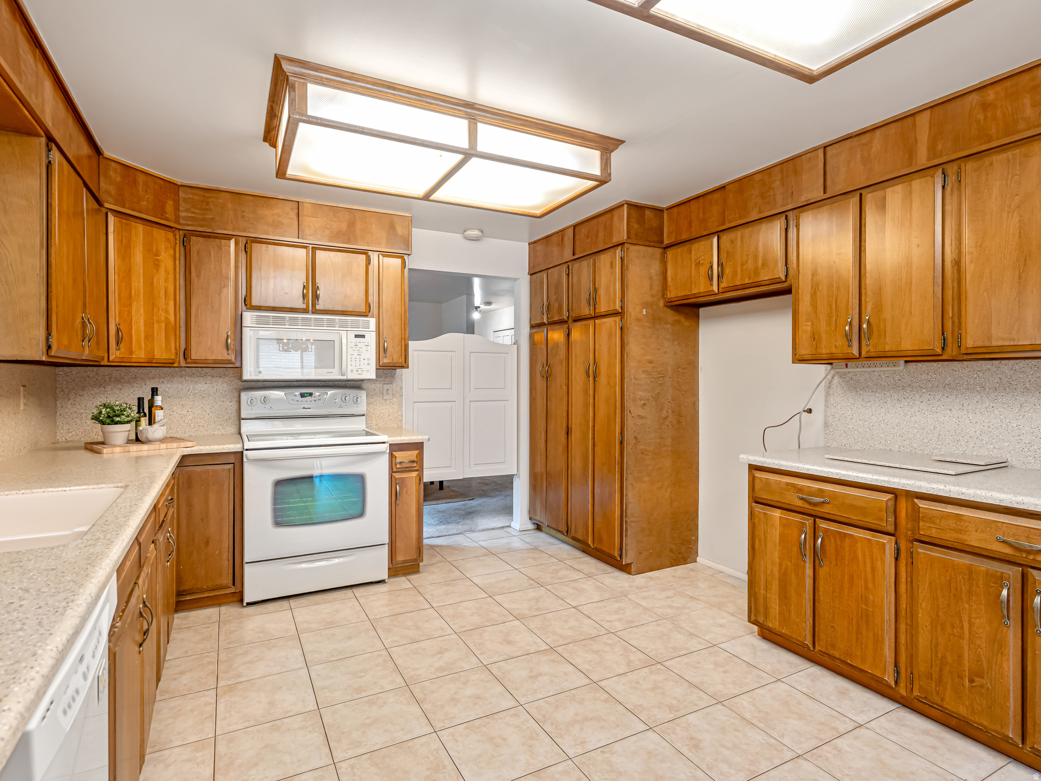 COLONIAL HEIGHTS - Residential