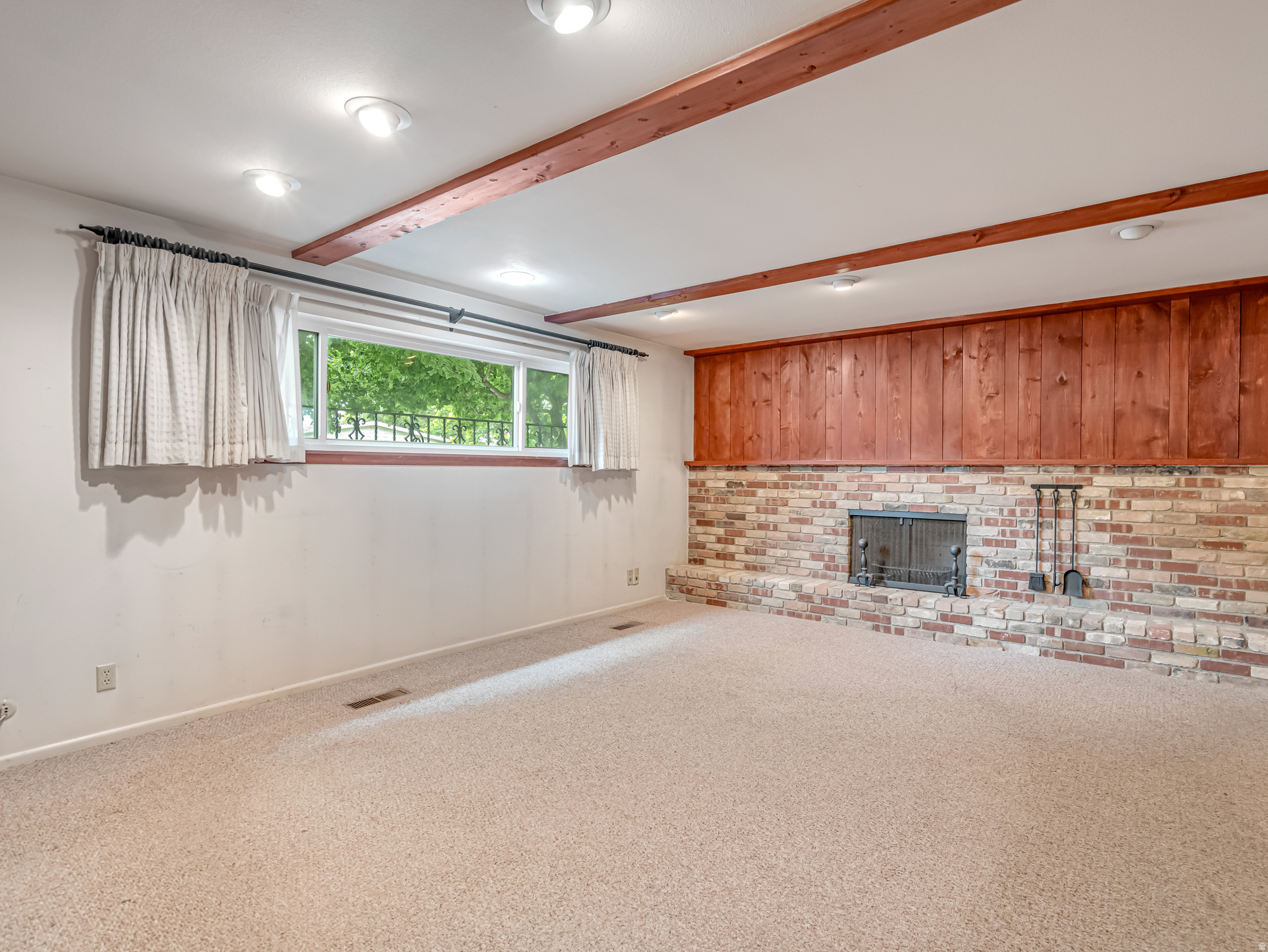 COLONIAL HEIGHTS - Residential