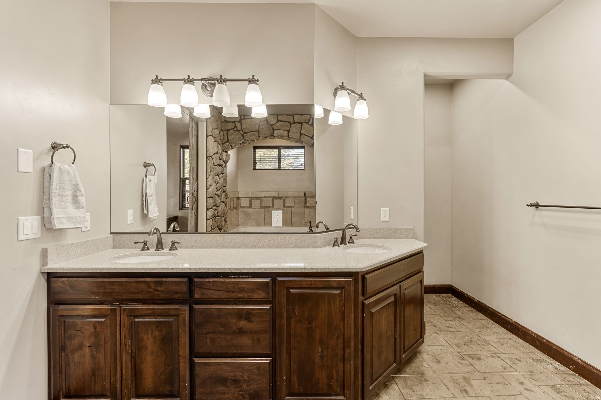 DIAMOND VALLEY ACRES 2A-A AMD - Residential