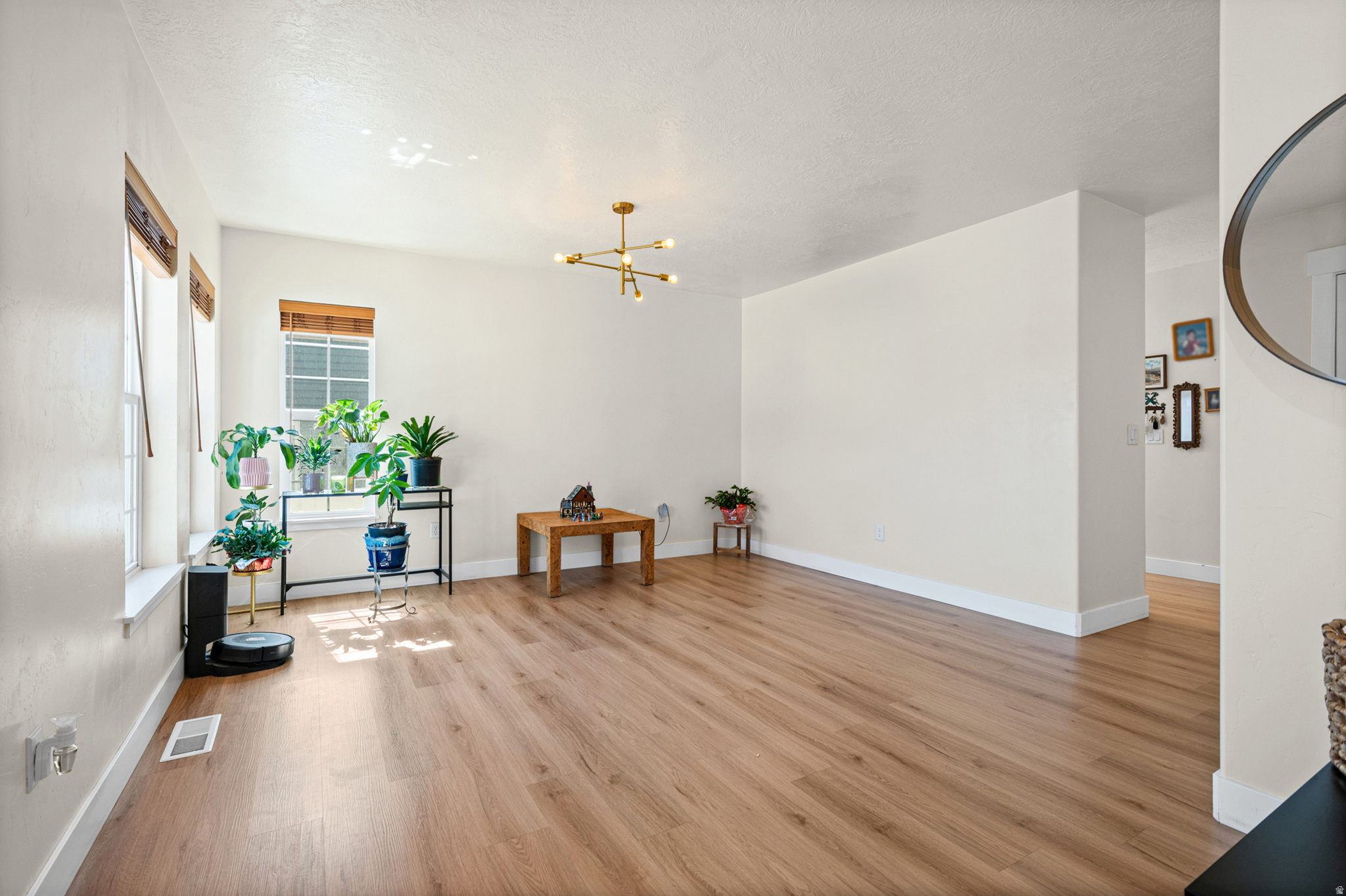 SETTLEMENT ACRES - Residential