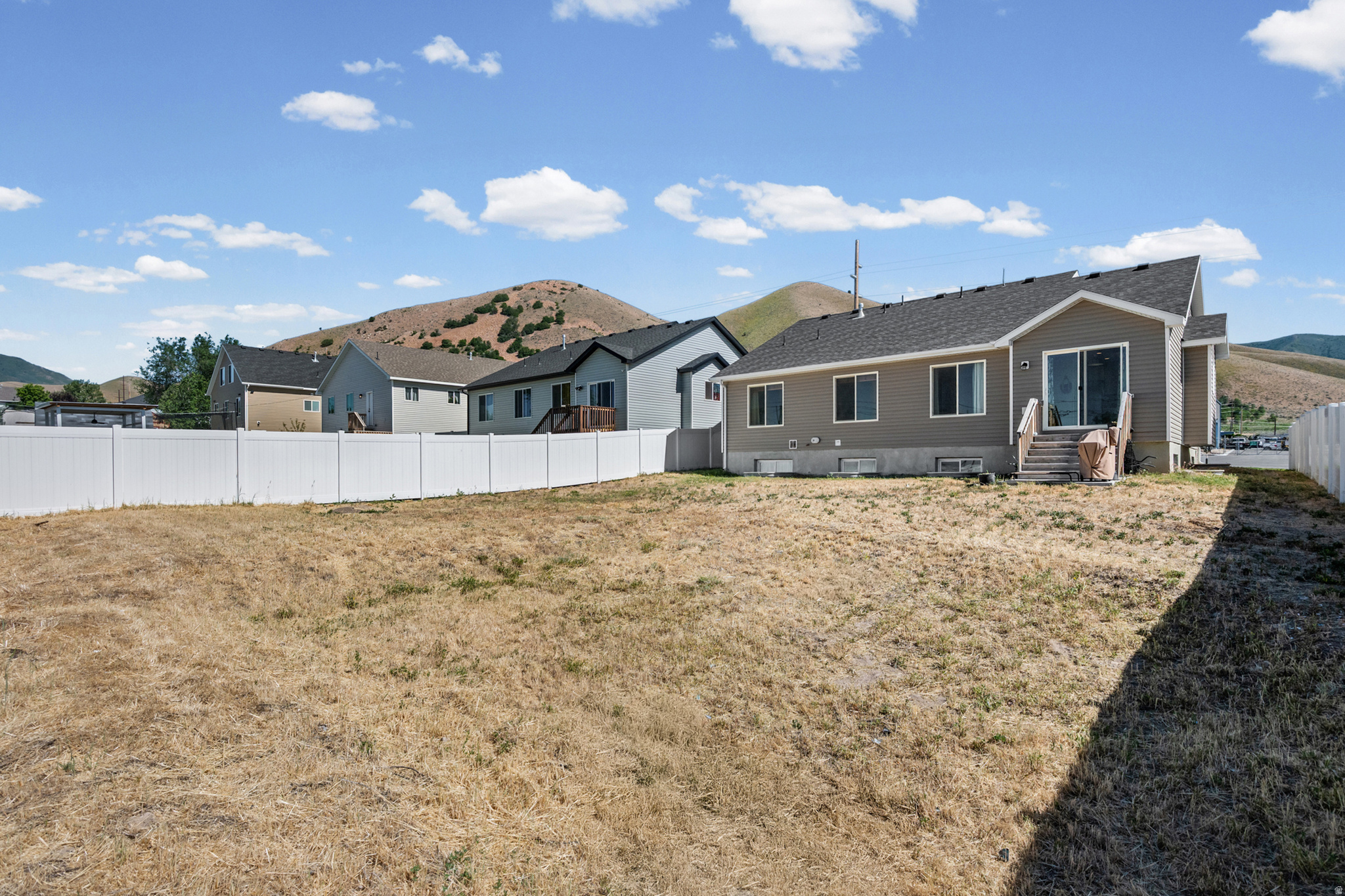 SETTLEMENT ACRES - Residential