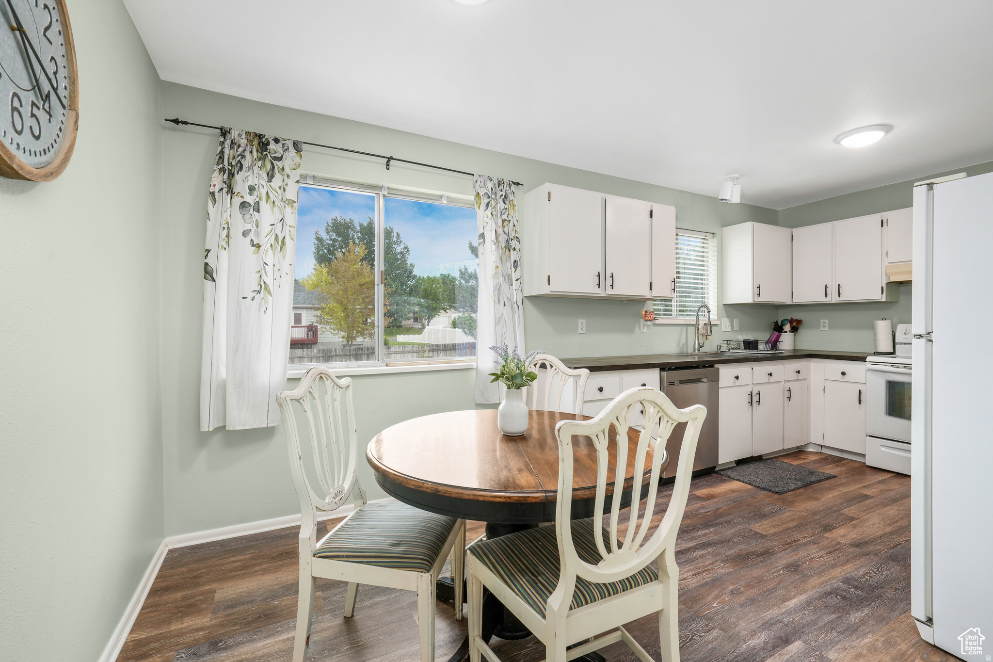 MEADOW LANE - Residential