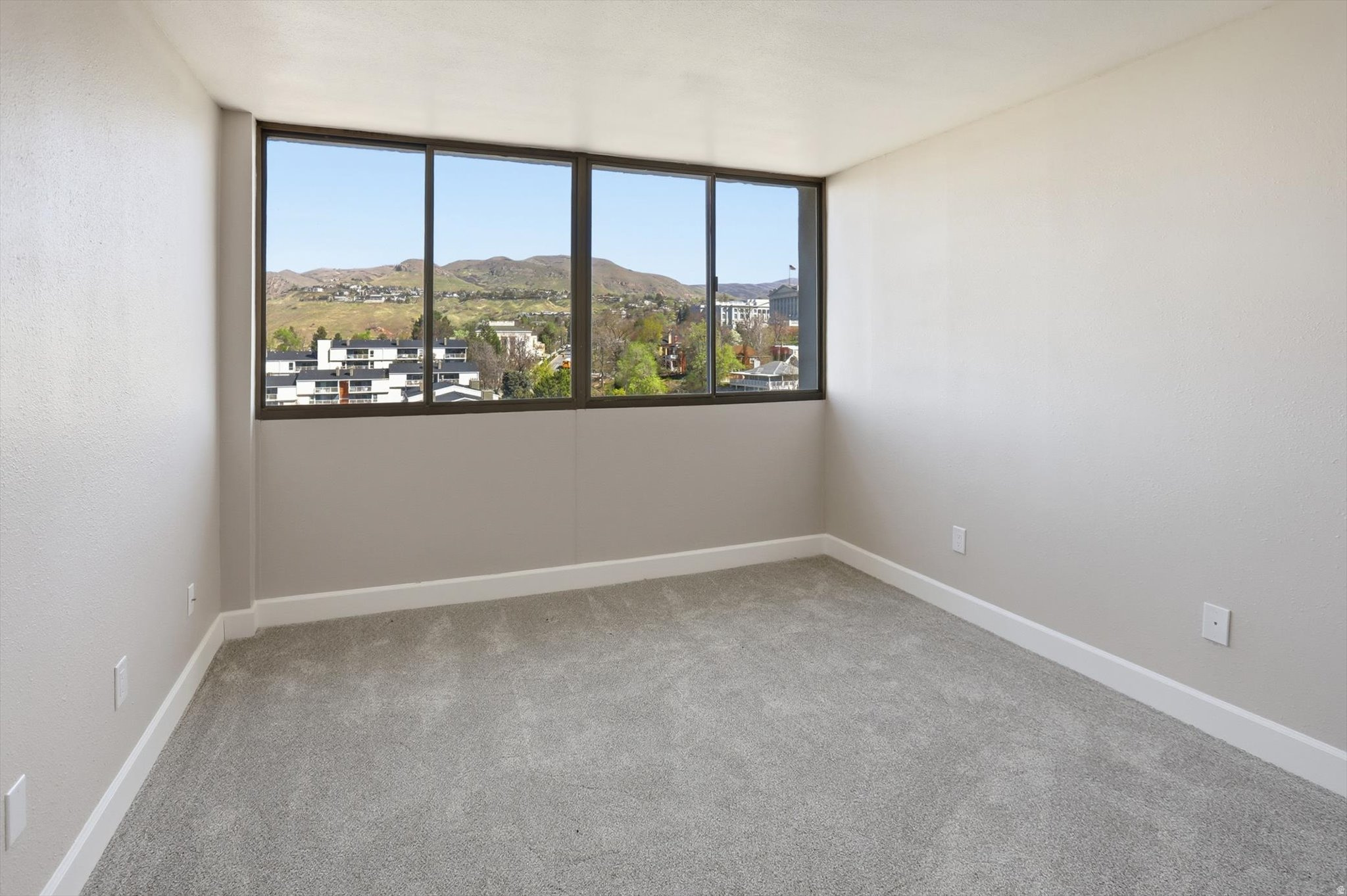 ZION SUMMIT CONDM - Residential