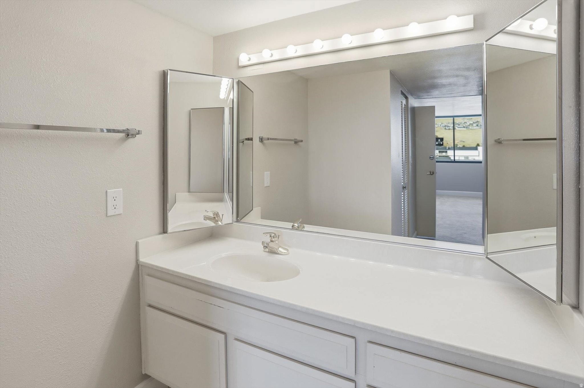 ZION SUMMIT CONDM - Residential