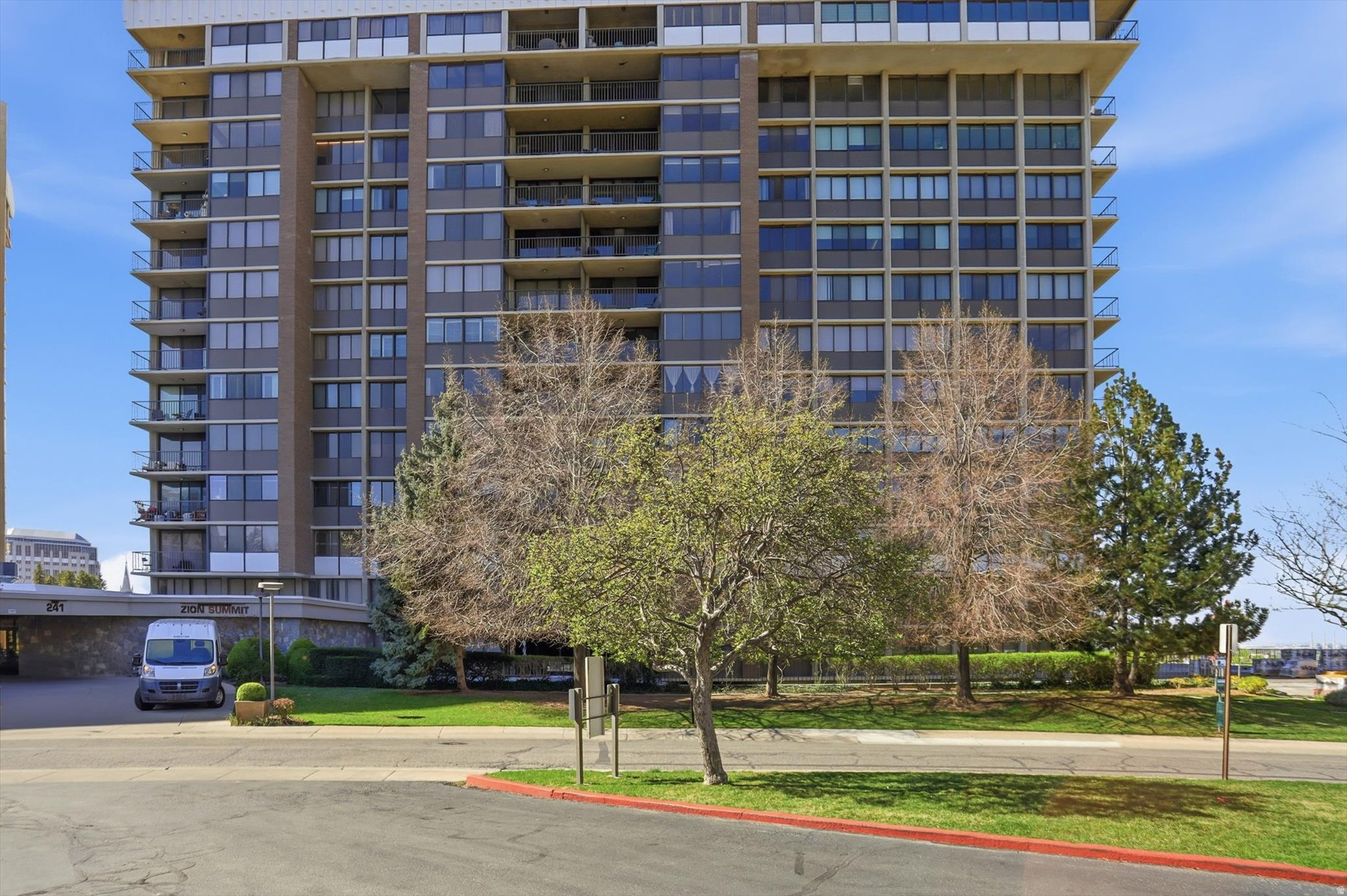 ZION SUMMIT CONDM - Residential
