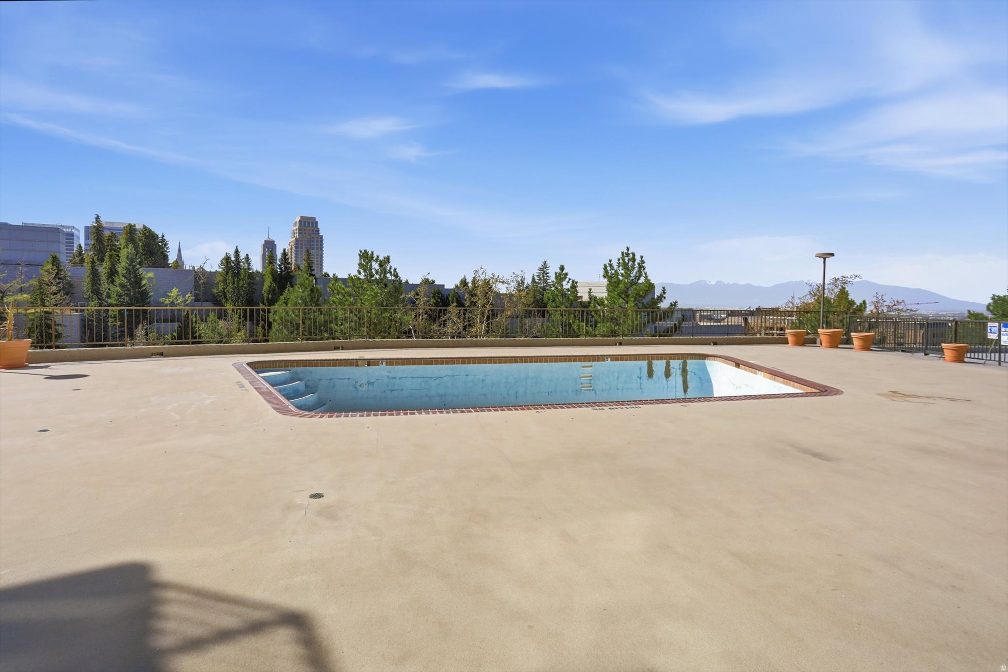 ZION SUMMIT CONDM - Residential