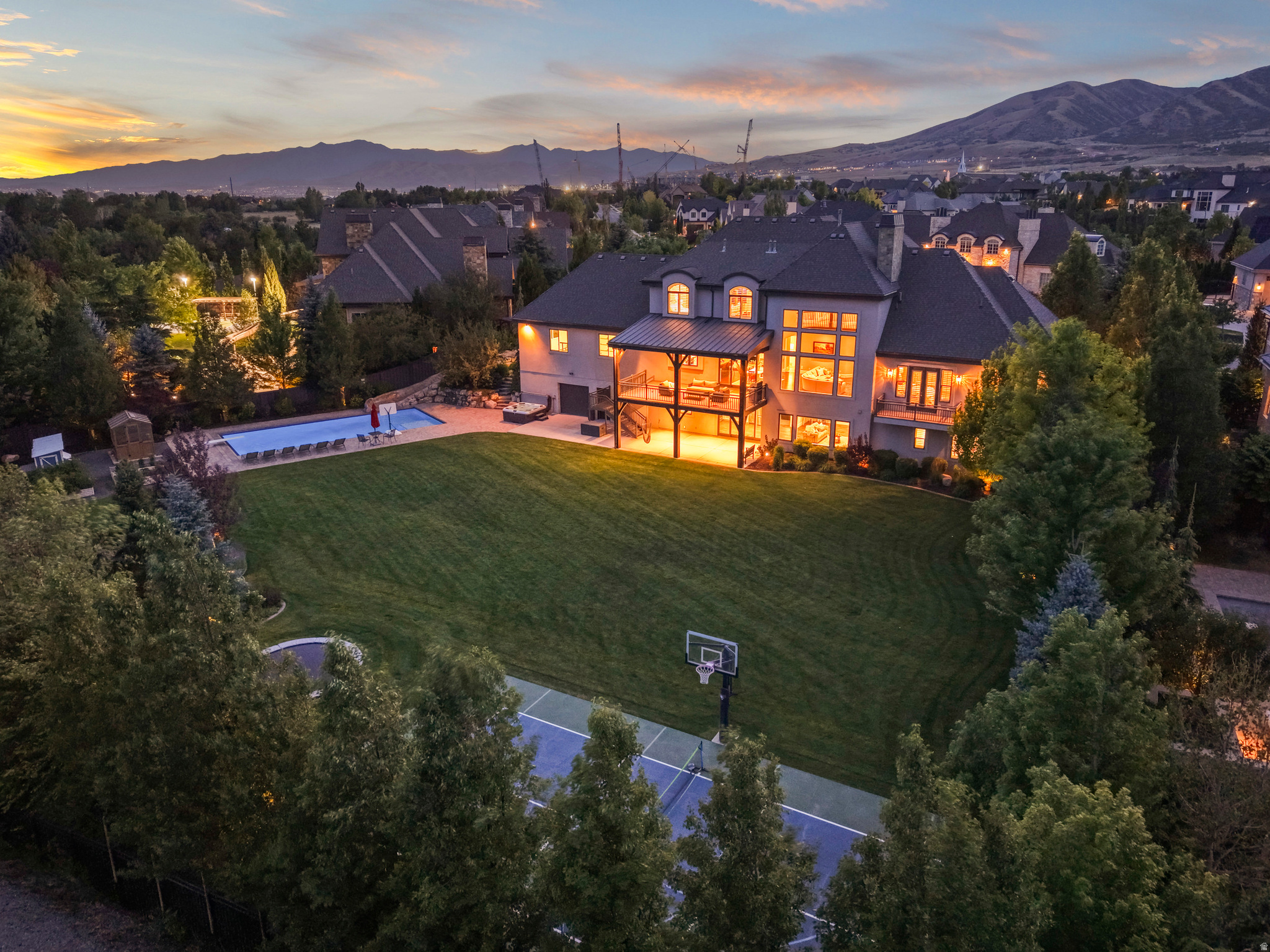 COUNTRY FRENCH ESTATES - Residential