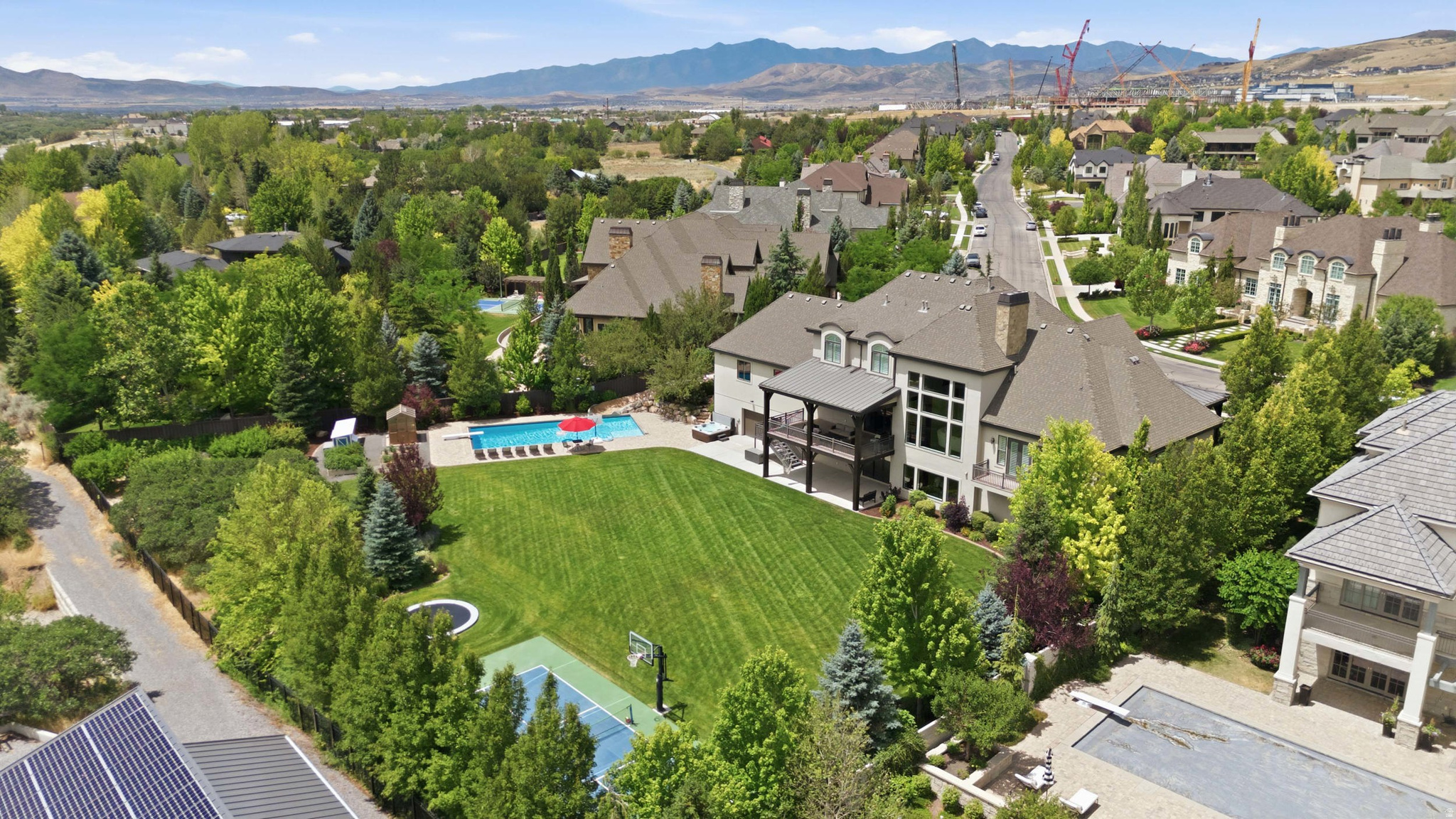 COUNTRY FRENCH ESTATES - Residential
