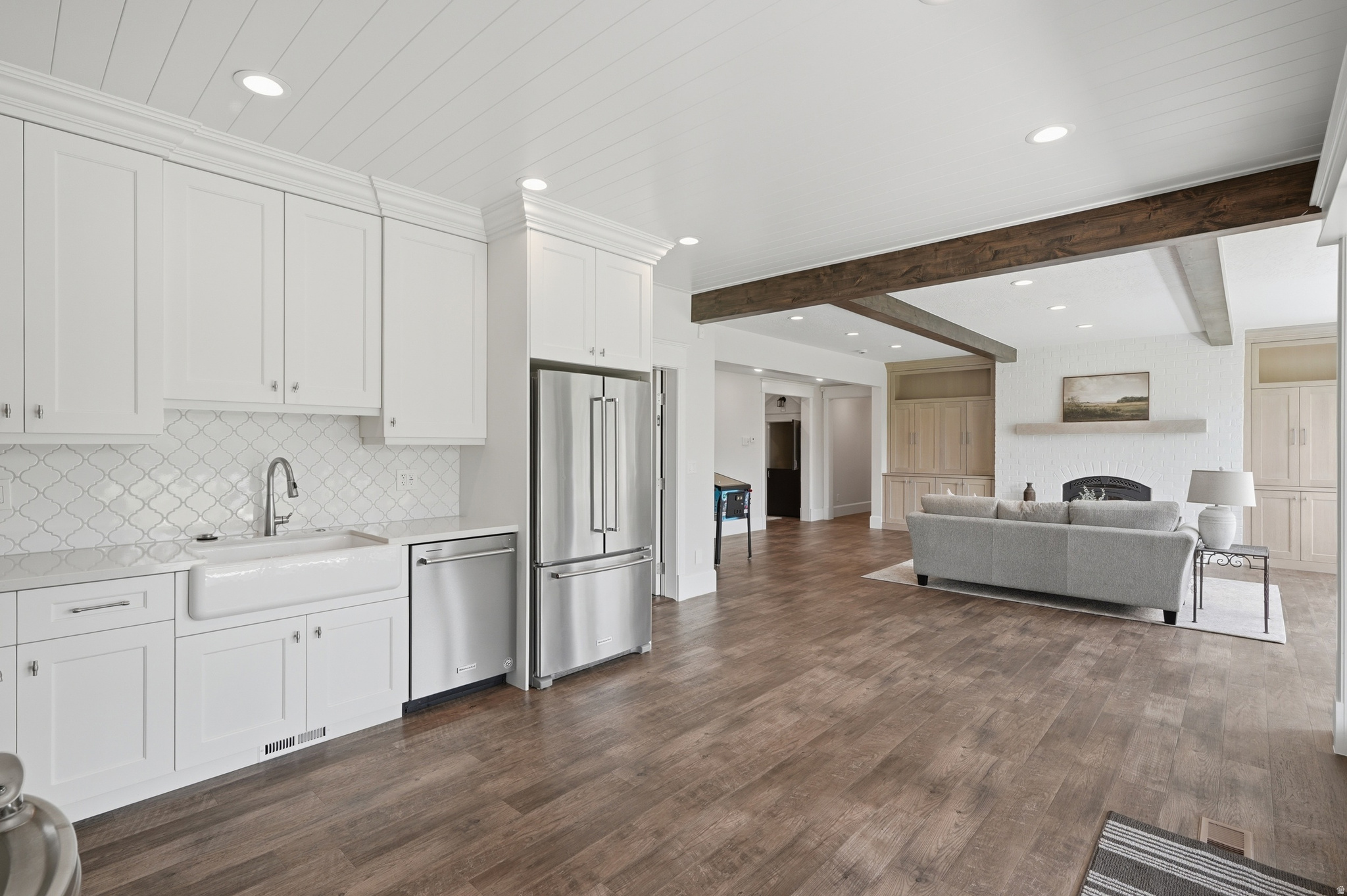 COUNTRY FRENCH ESTATES - Residential
