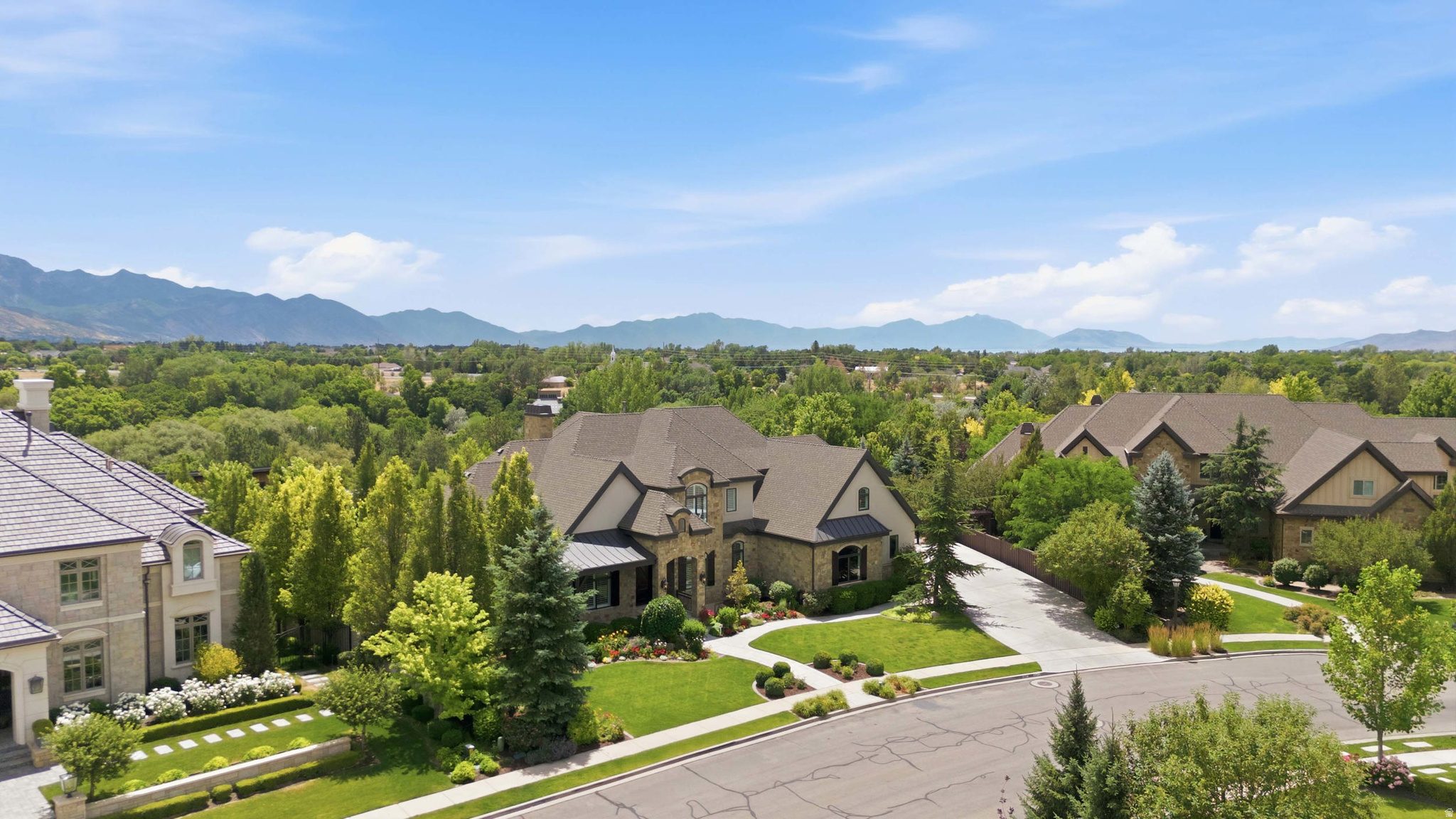 COUNTRY FRENCH ESTATES - Residential