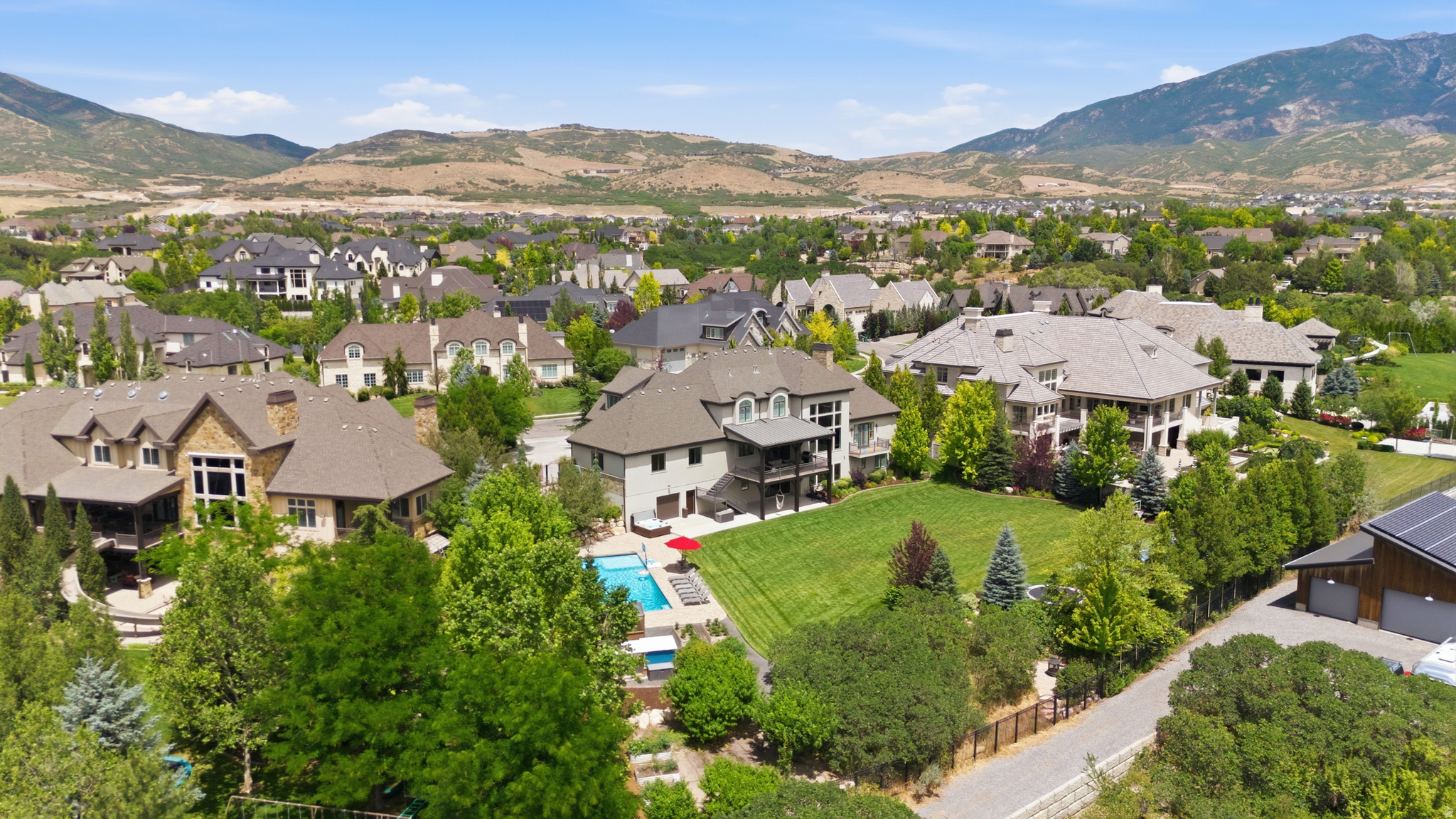 COUNTRY FRENCH ESTATES - Residential