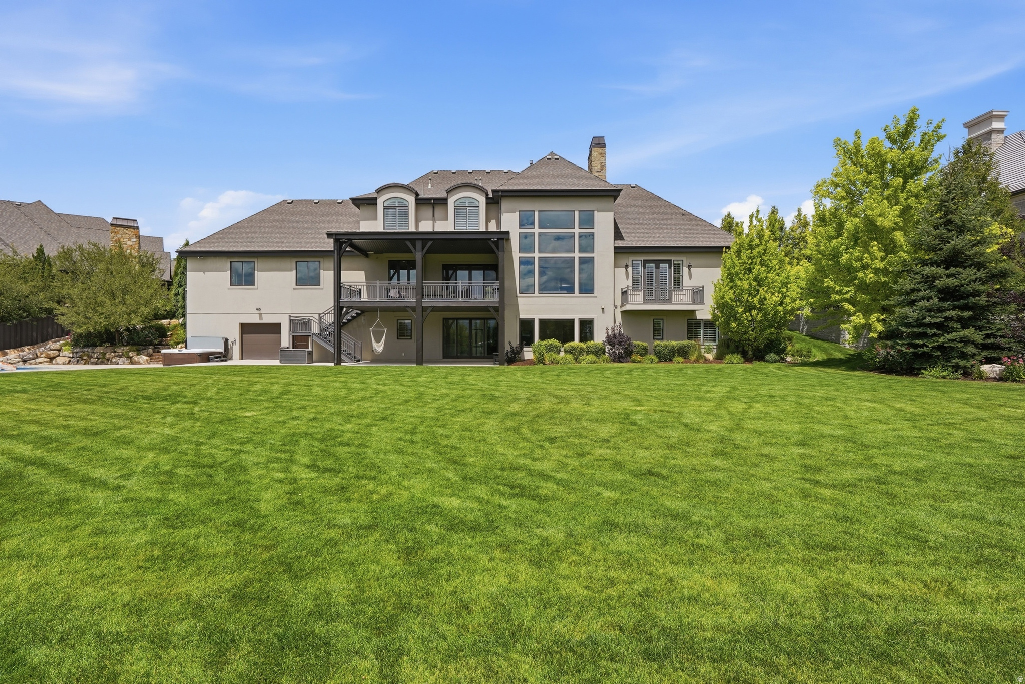 COUNTRY FRENCH ESTATES - Residential