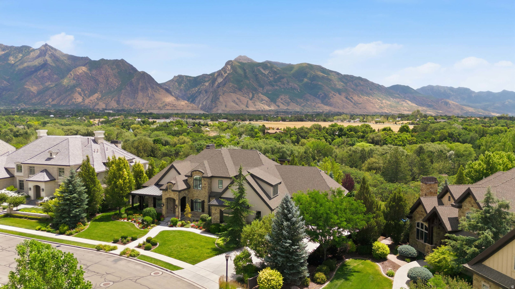 COUNTRY FRENCH ESTATES - Residential
