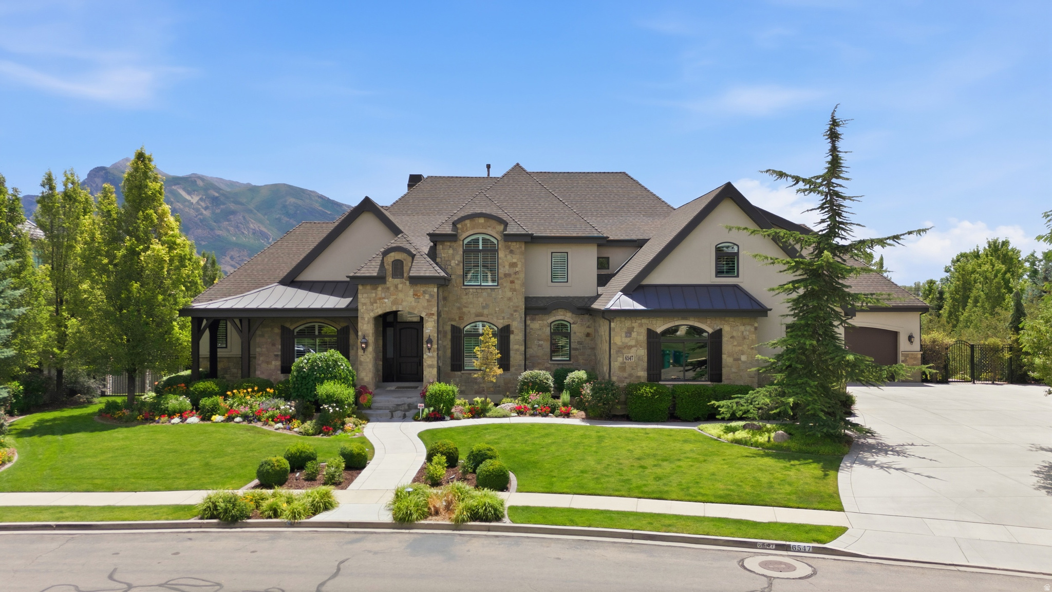 COUNTRY FRENCH ESTATES - Residential