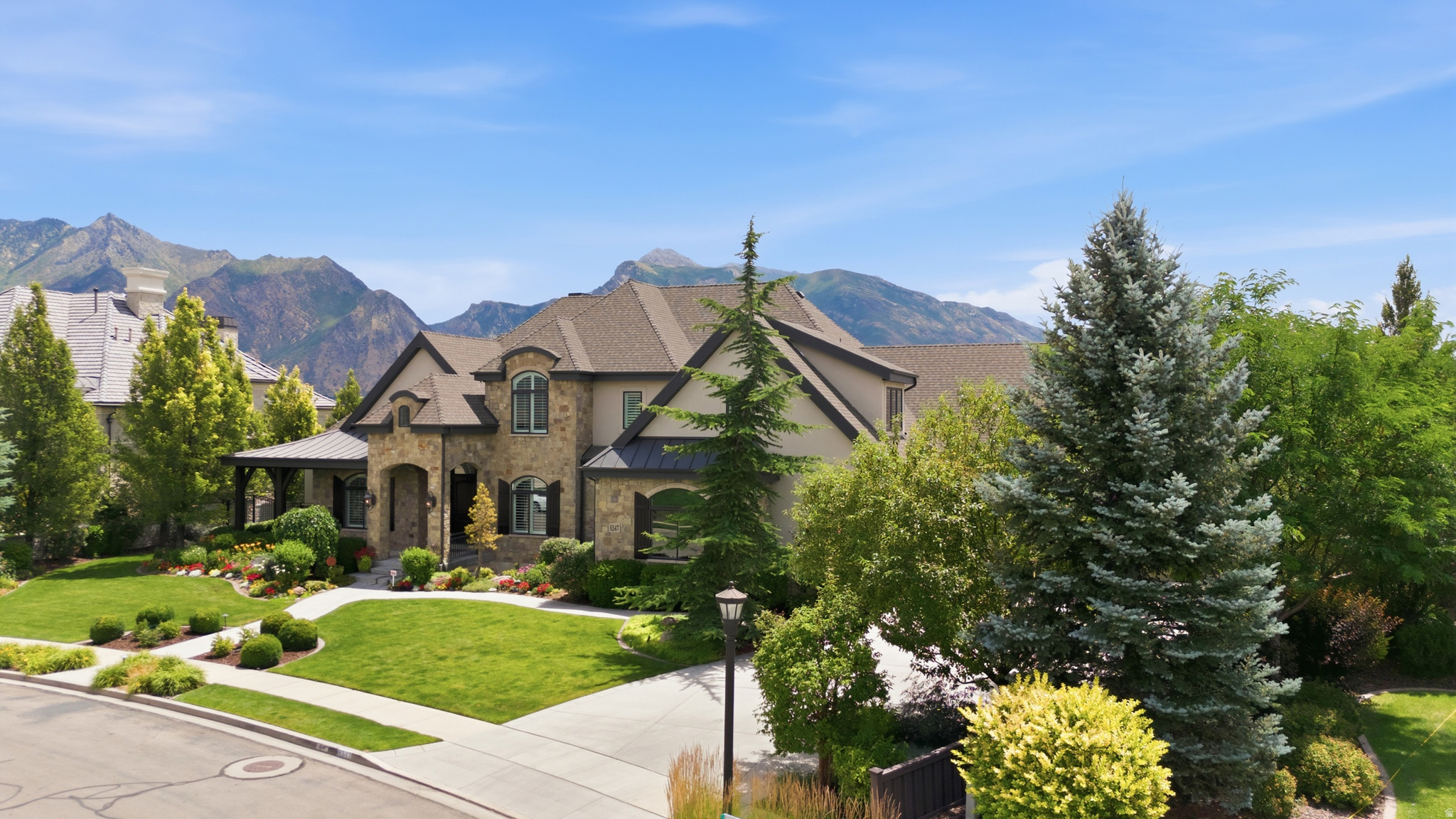 COUNTRY FRENCH ESTATES - Residential