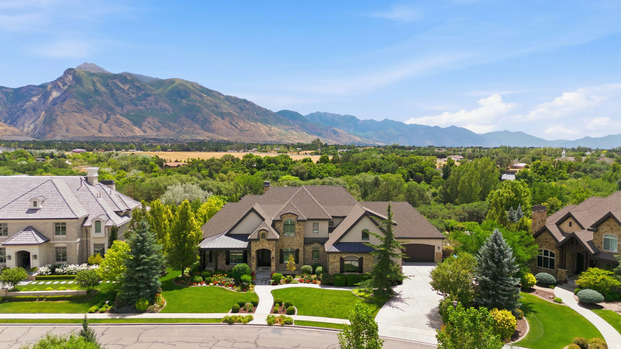 COUNTRY FRENCH ESTATES - Residential