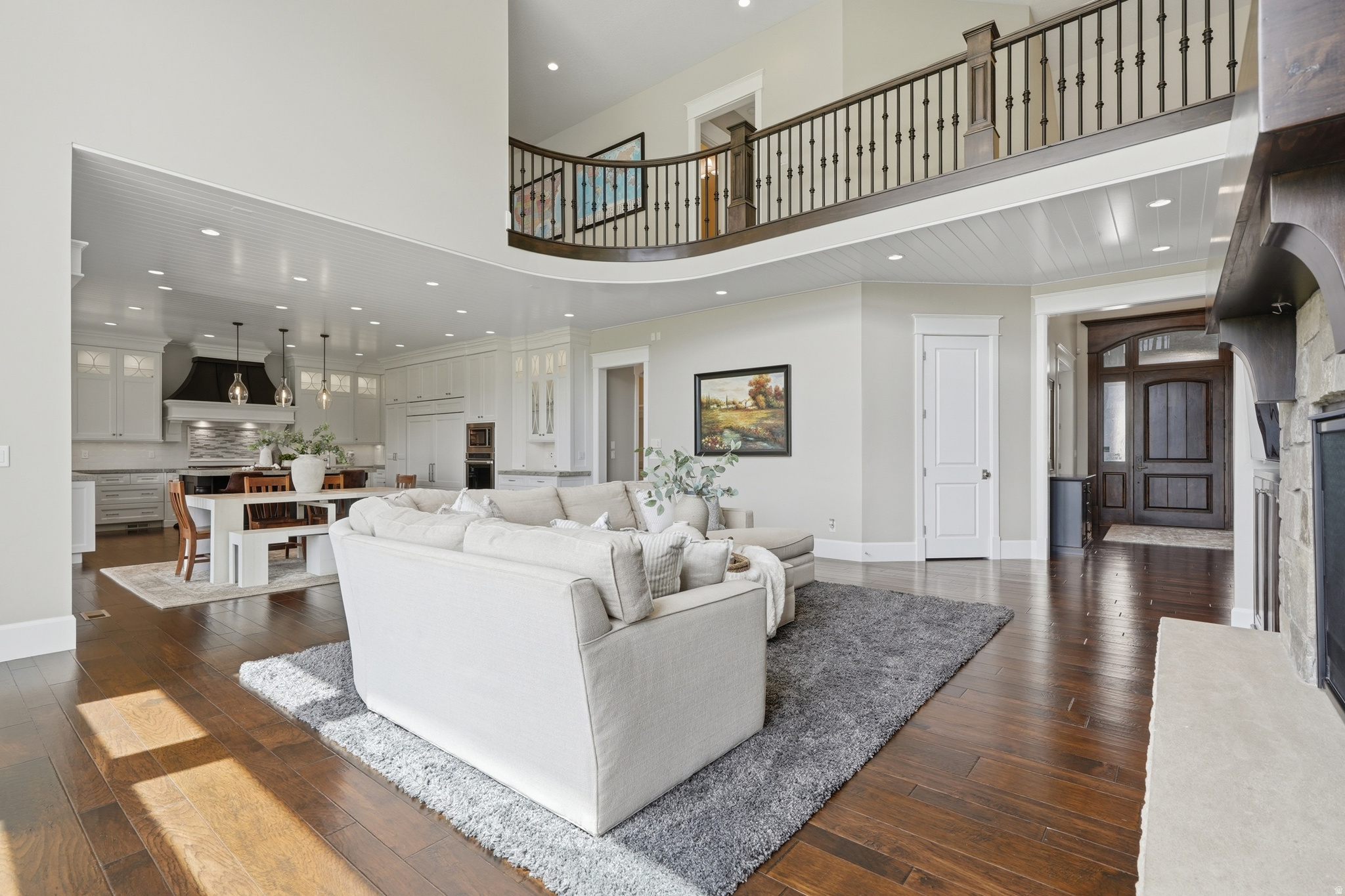 COUNTRY FRENCH ESTATES - Residential